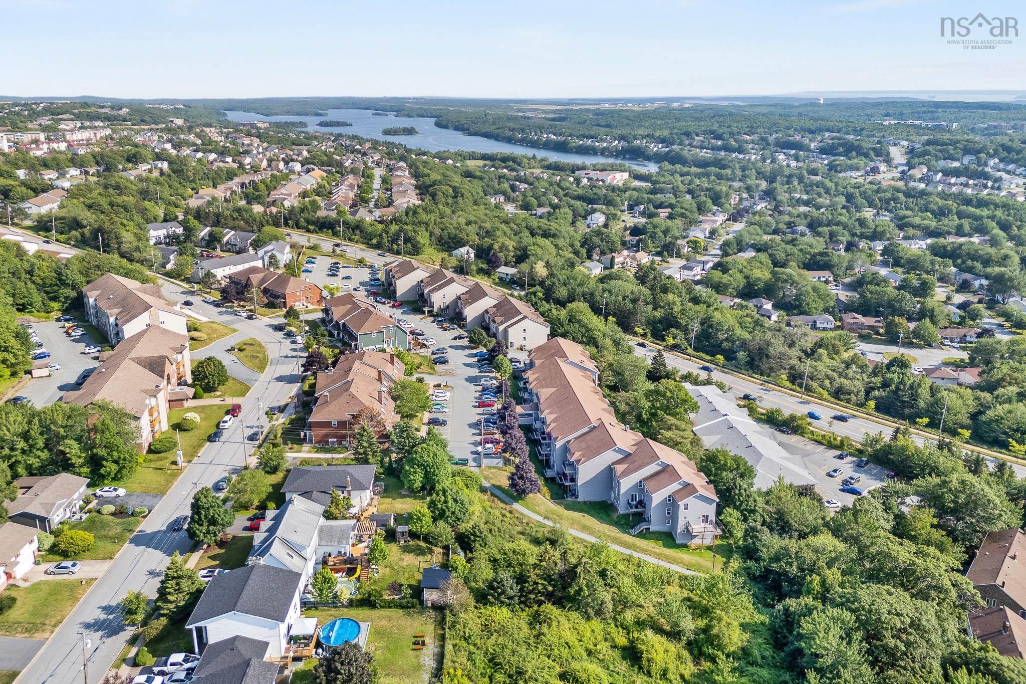 $279,000.00: 206 79 Collins Grove, Dartmouth