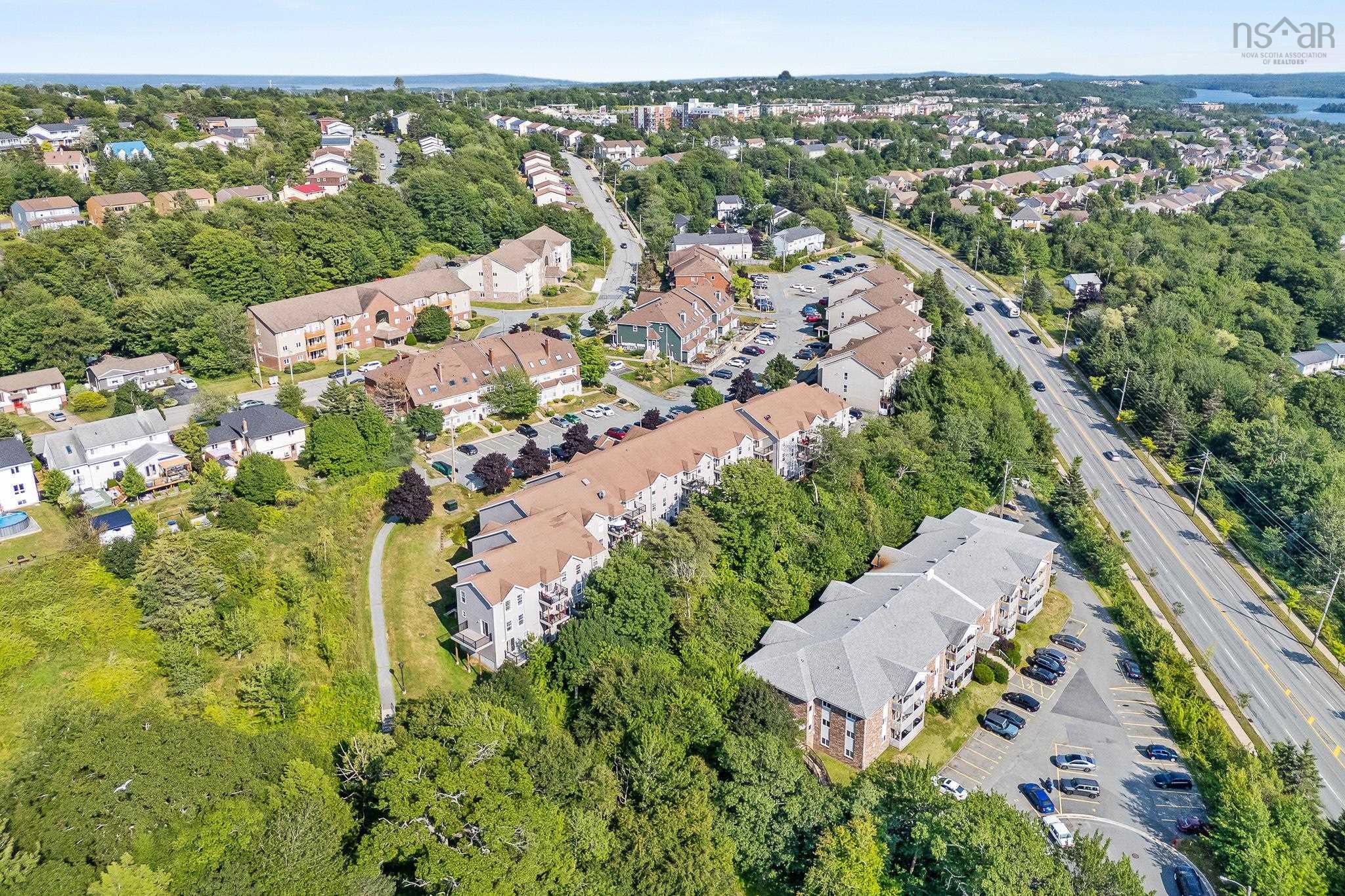 $279,000.00: 206 79 Collins Grove, Dartmouth