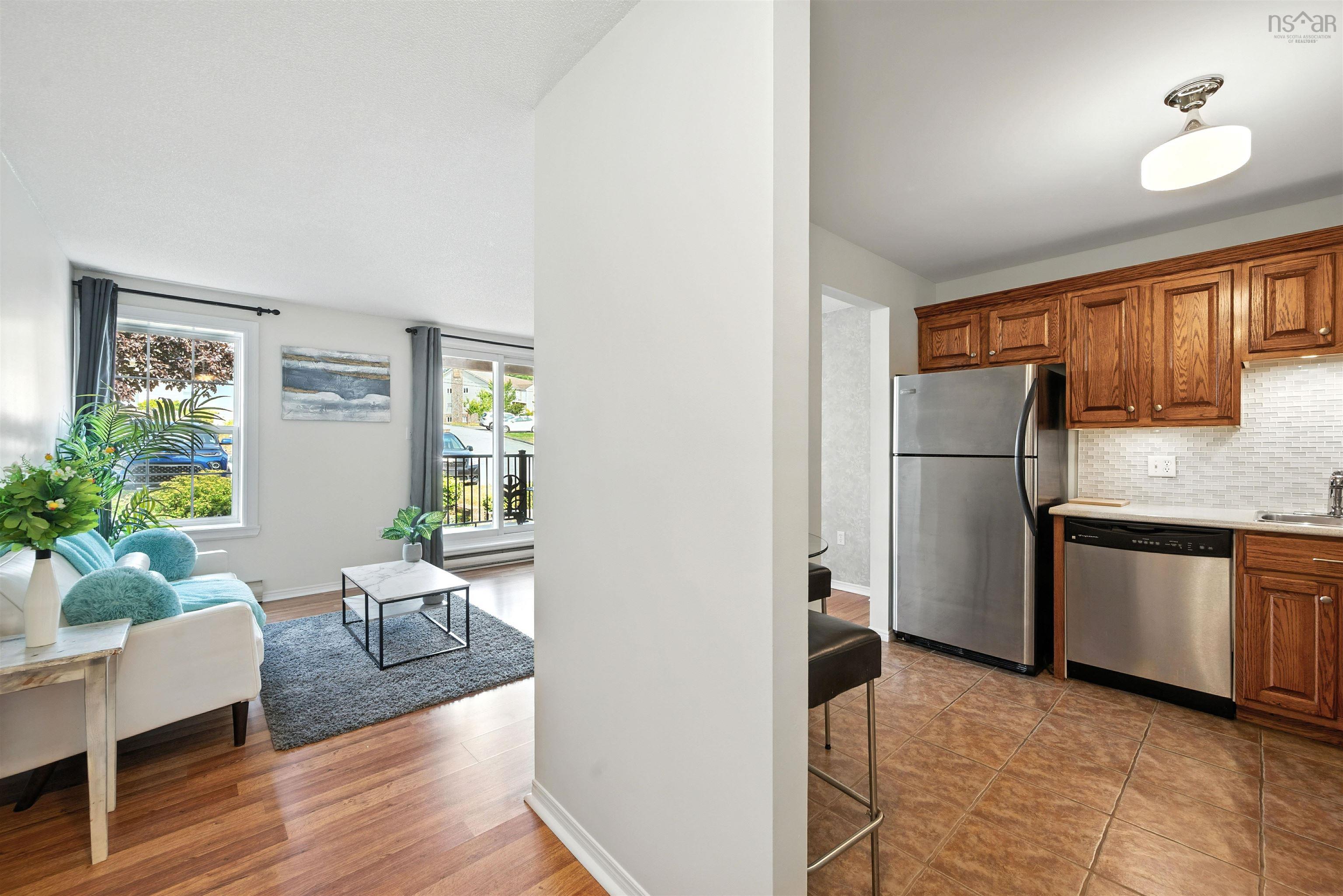 $279,000.00: 206 79 Collins Grove, Dartmouth