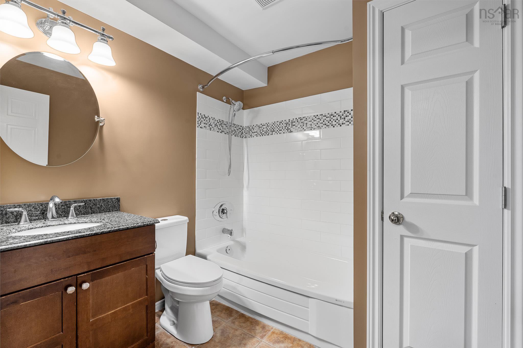 $279,000.00: 206 79 Collins Grove, Dartmouth