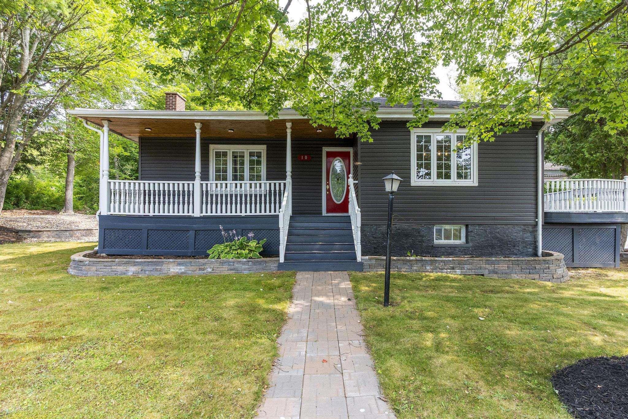 10 Howe Avenue, Fall River, NS (MLS® 202520382)