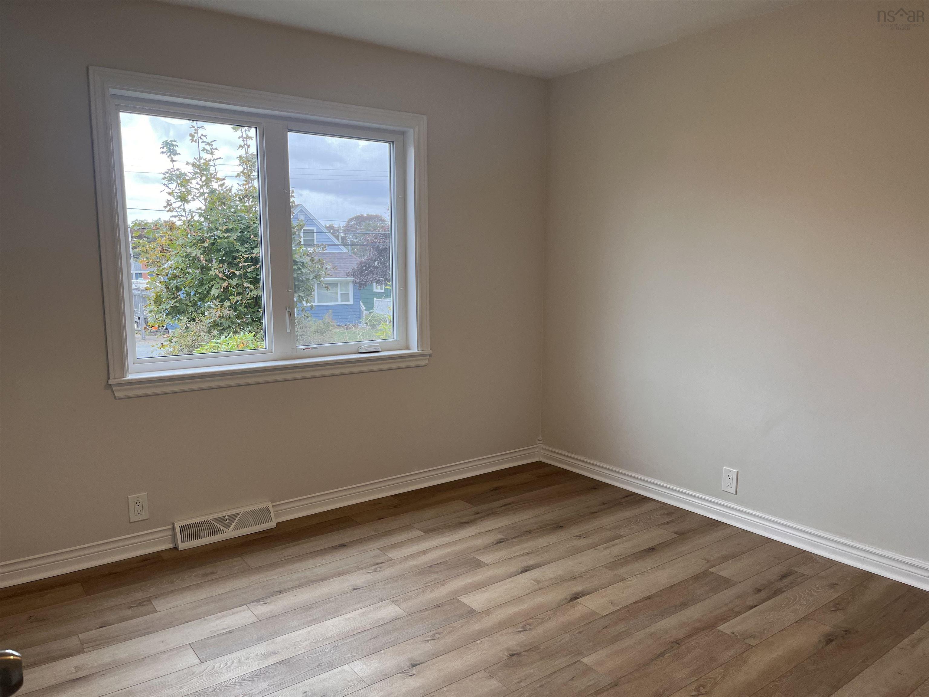 66 Woodland Avenue, Dartmouth, NS (MLS 202520410)