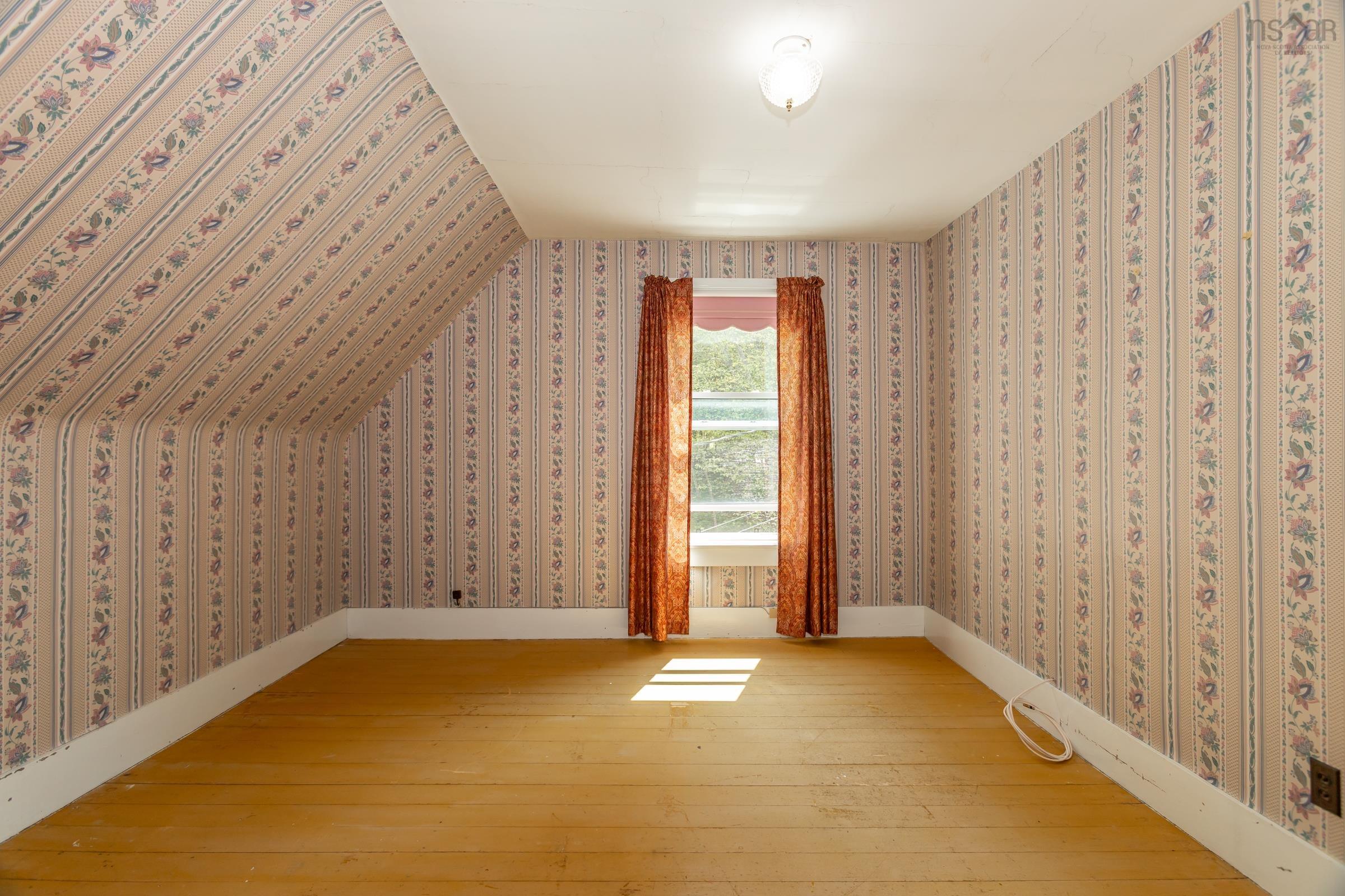 $279,000.00: 7498 Highway 340, Weymouth