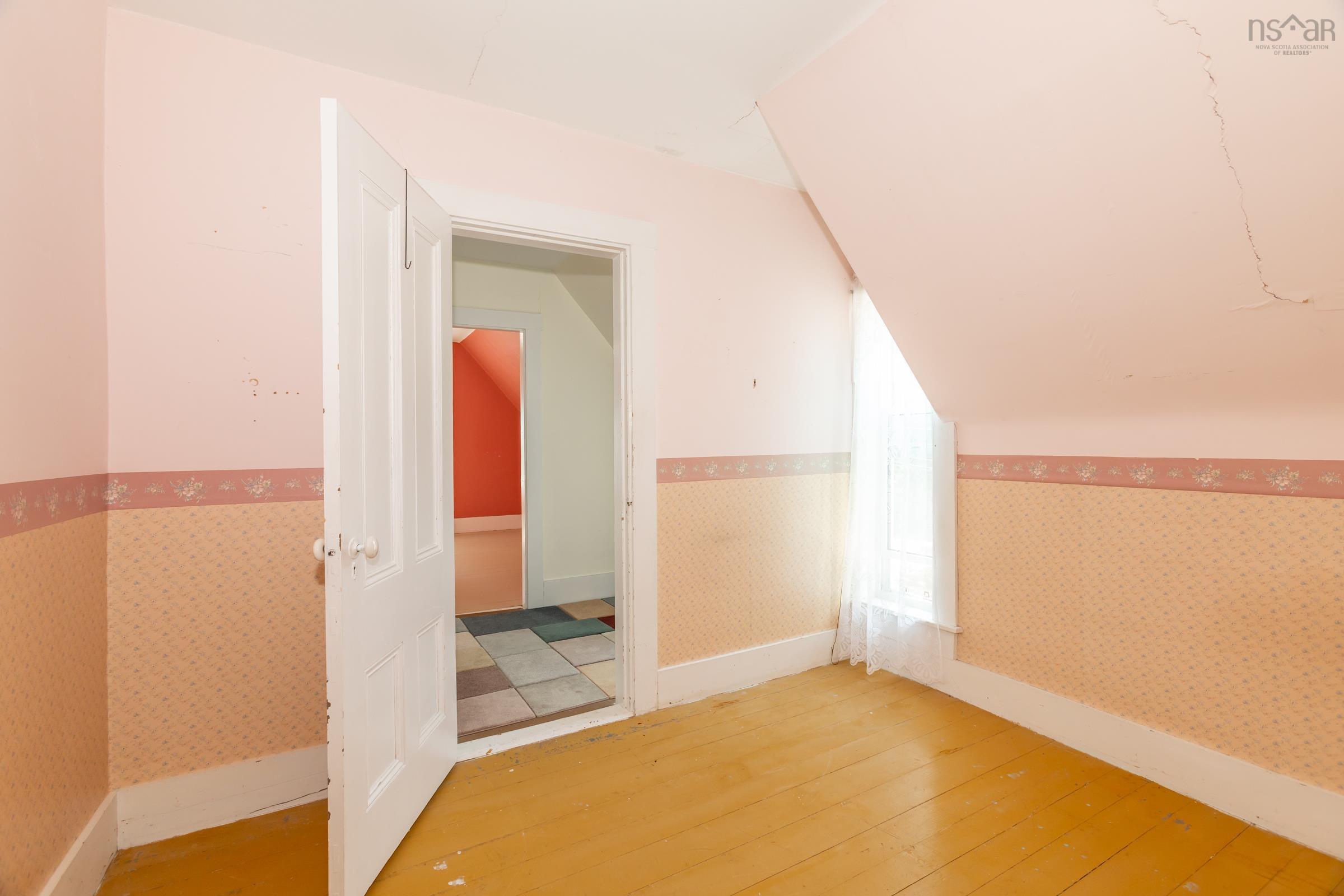 $279,000.00: 7498 Highway 340, Weymouth