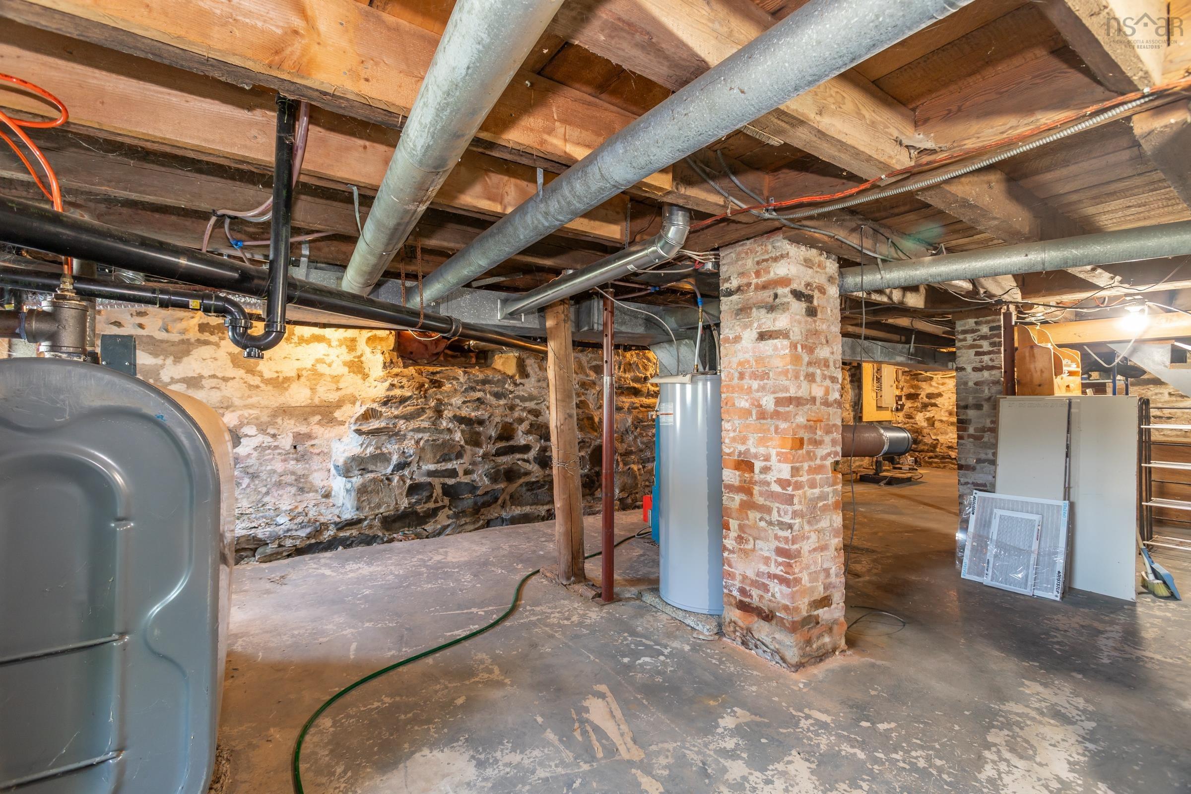 $279,000.00: 7498 Highway 340, Weymouth