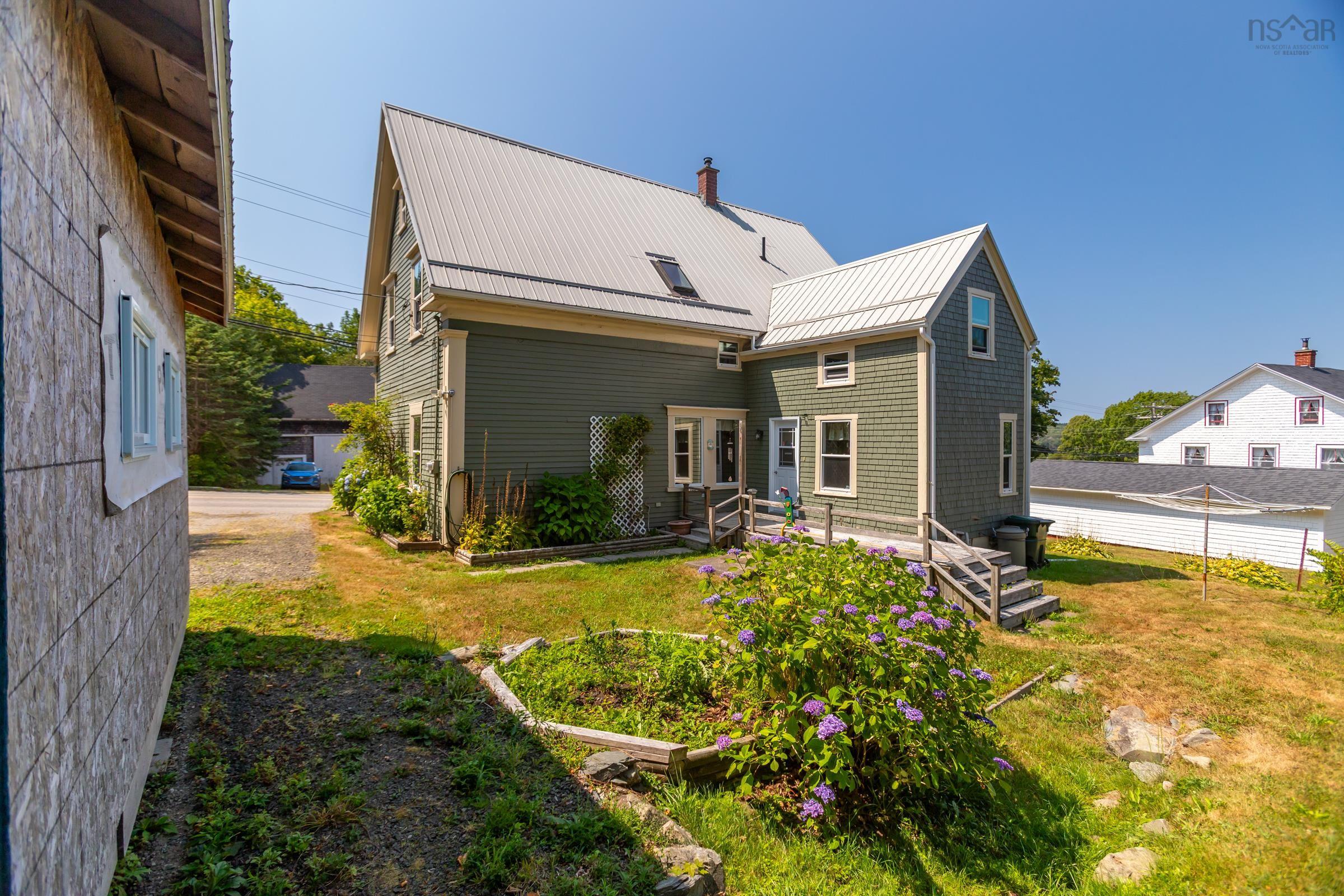 $279,000.00: 7498 Highway 340, Weymouth