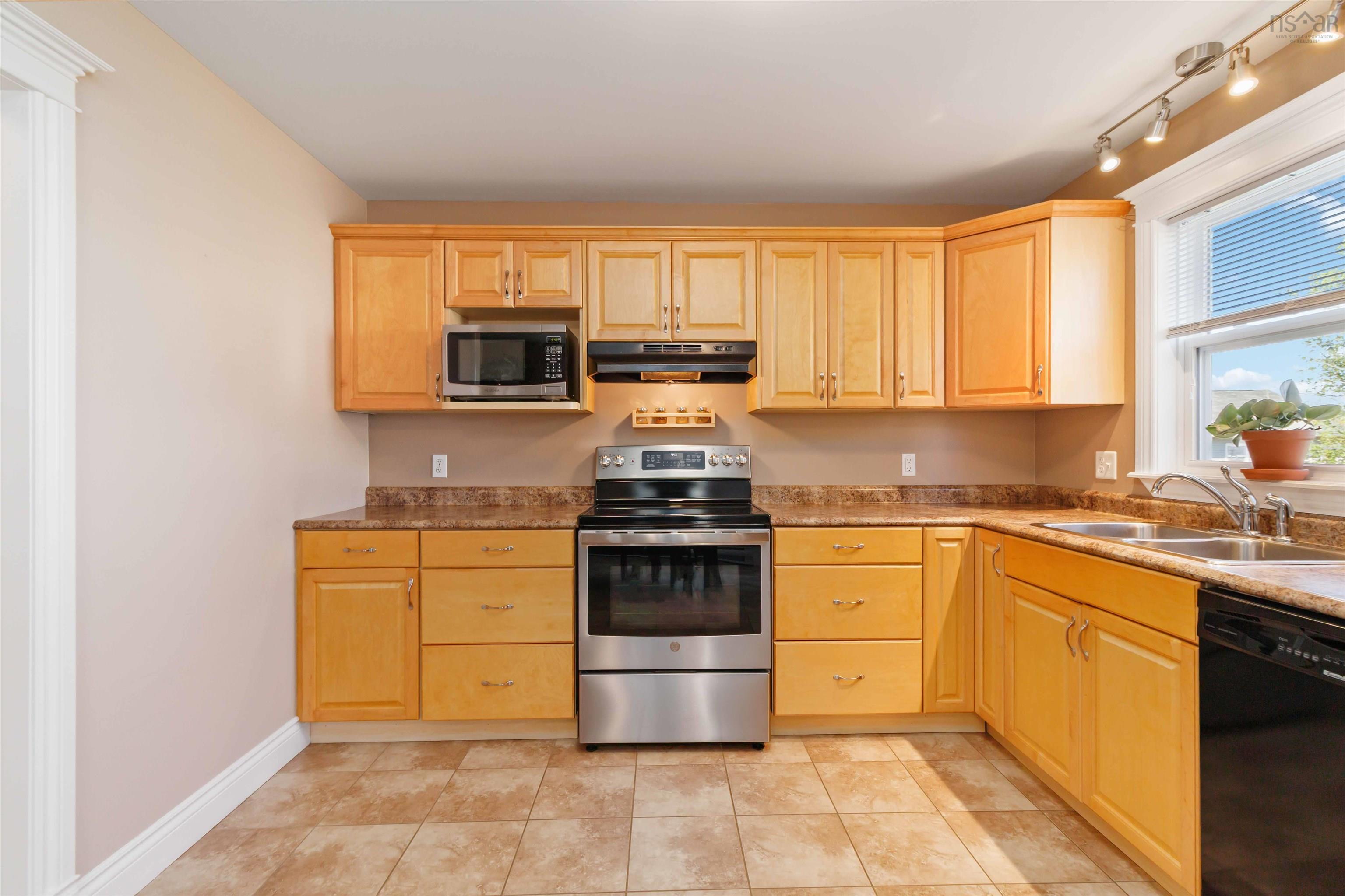 $599,500.00: 77 St Clair Avenue, Dartmouth