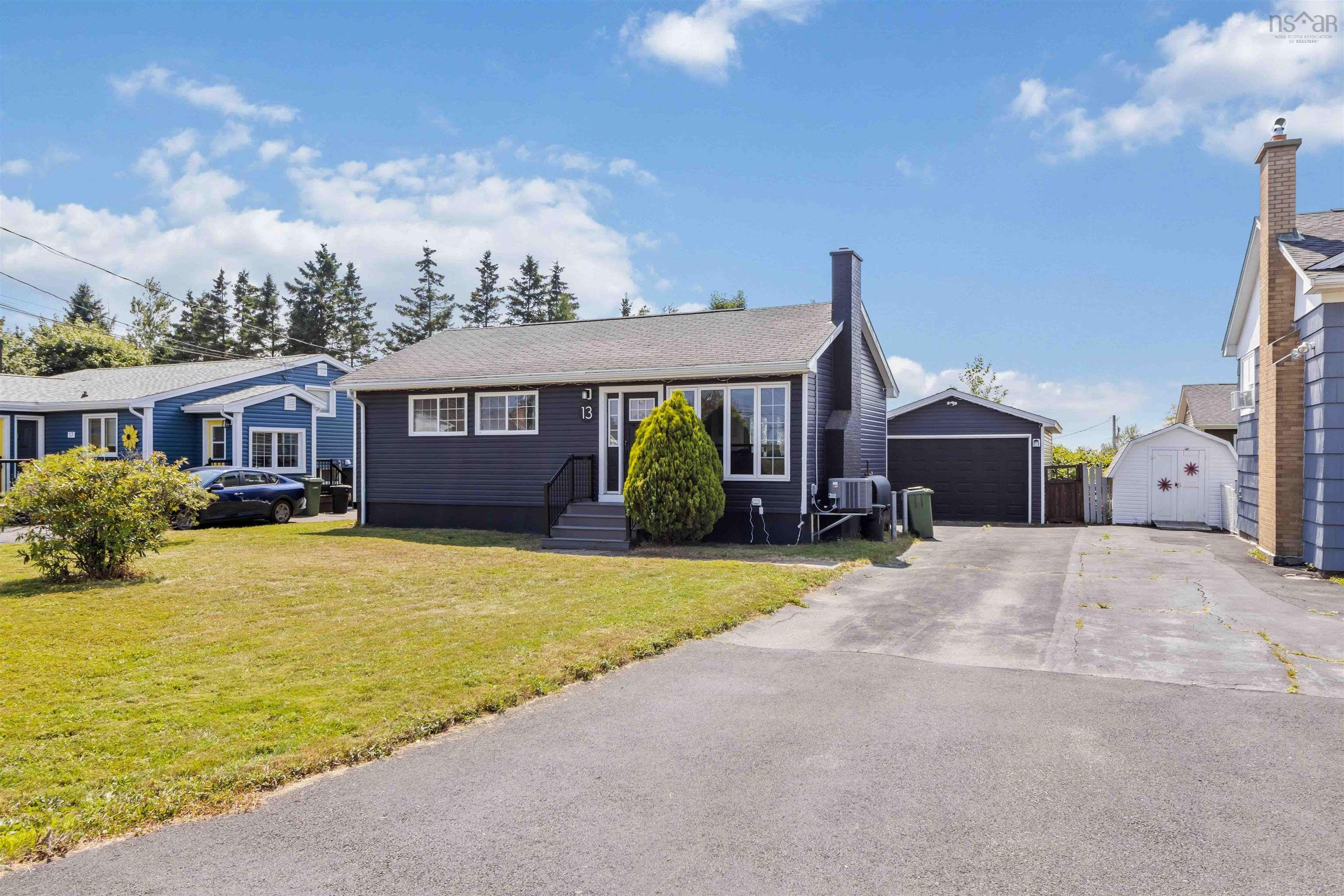 13 Willowdale Drive, Dartmouth, NS (MLS® 202520483)