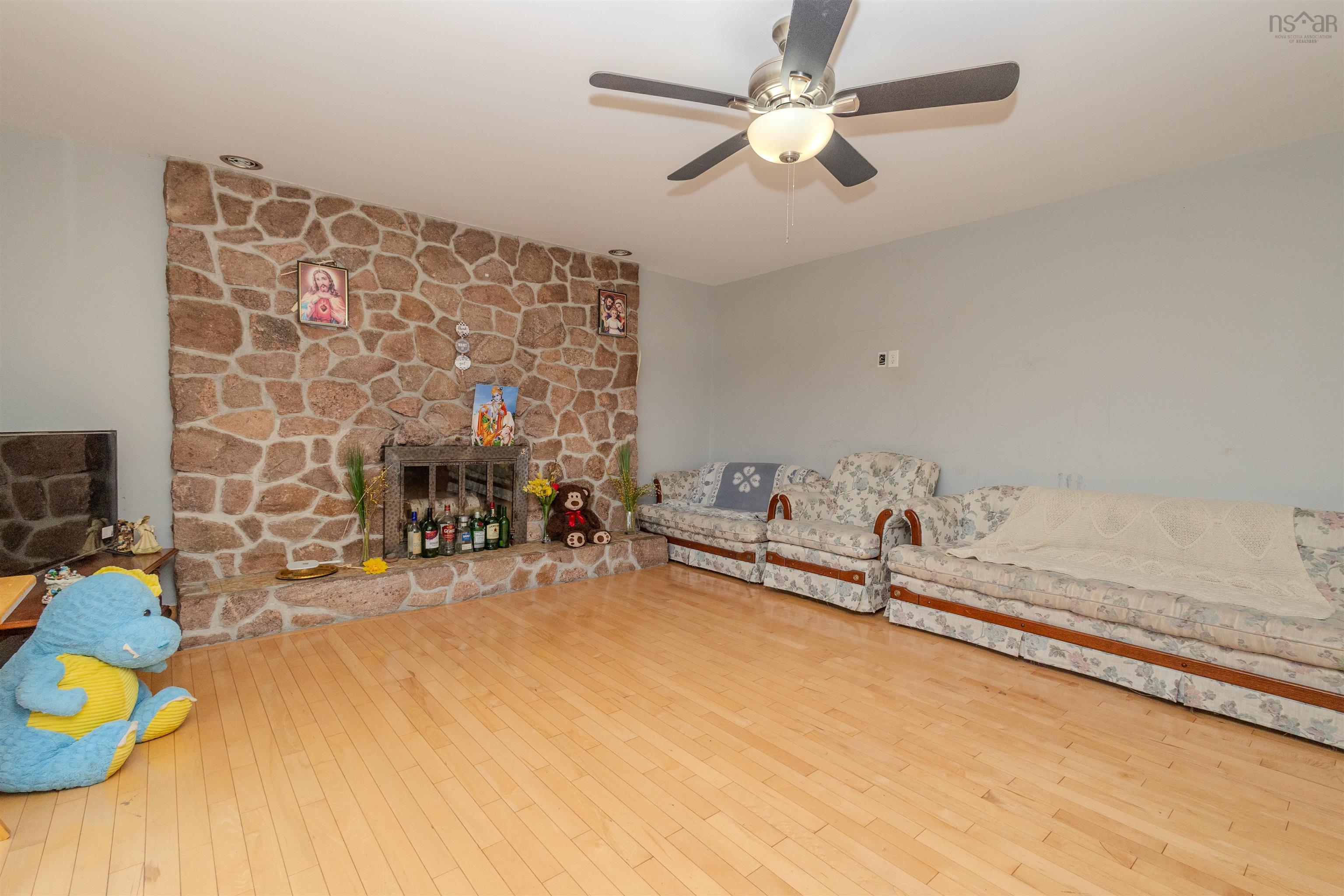 $399,900.00: 14 Tower Heights, Sydney