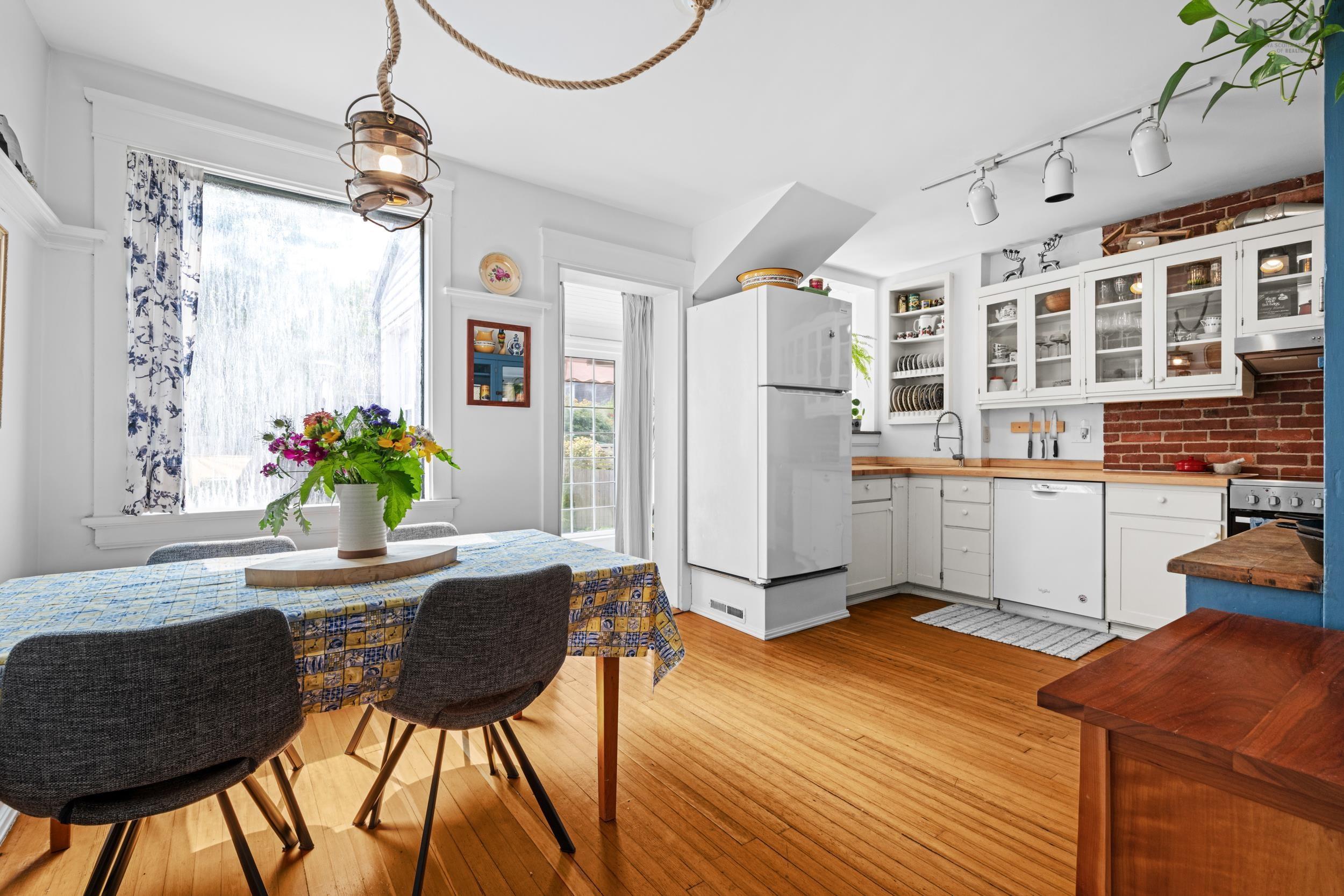 $629,900.00: 5520 Stanley Place, Halifax