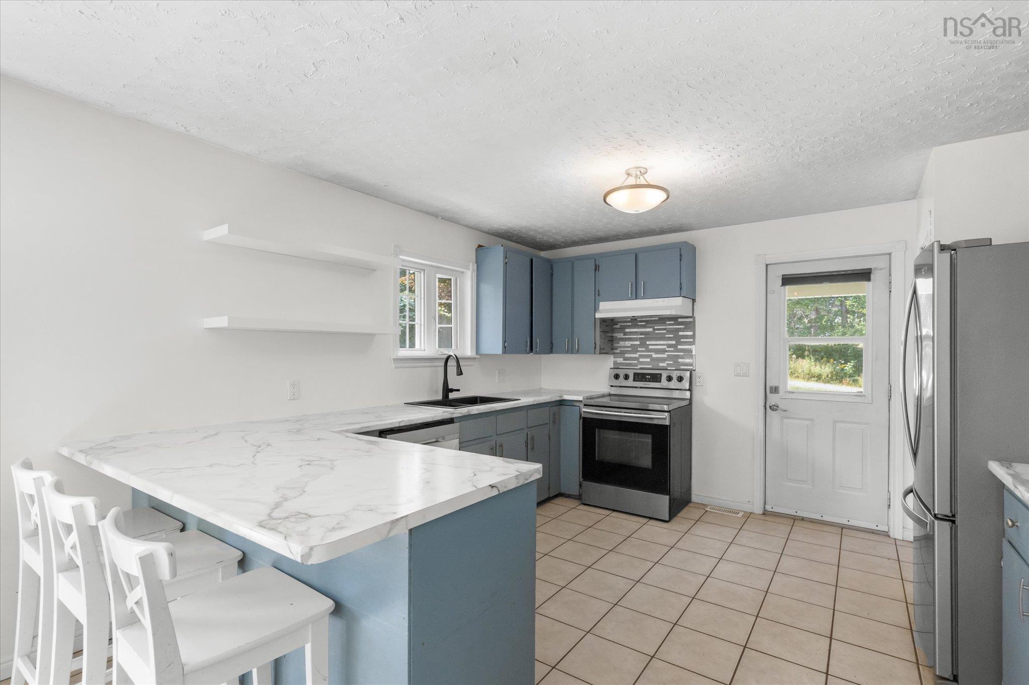 $479,900.00: 100 Old Northwest Road, Fauxburg