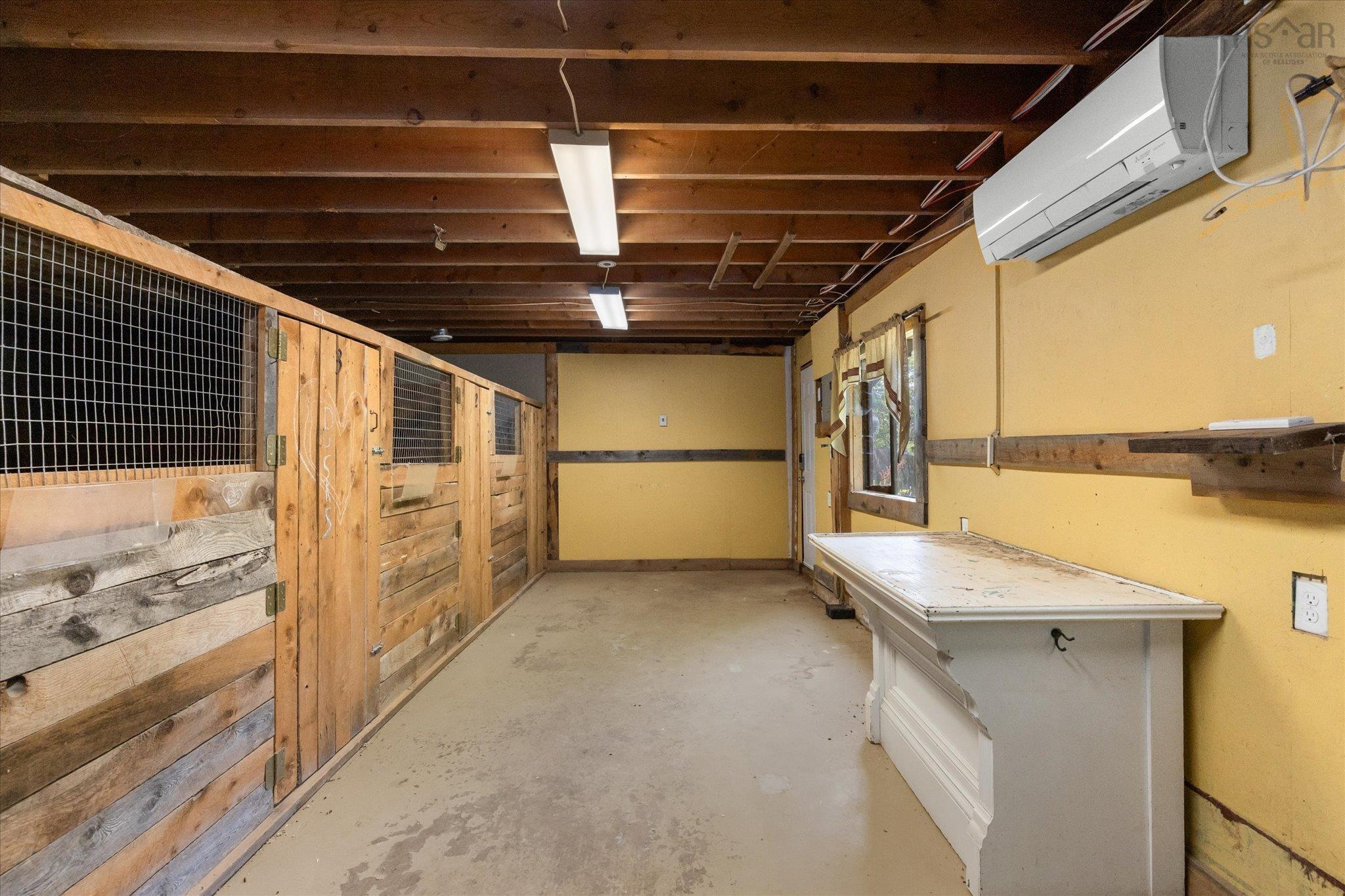 $479,900.00: 100 Old Northwest Road, Fauxburg