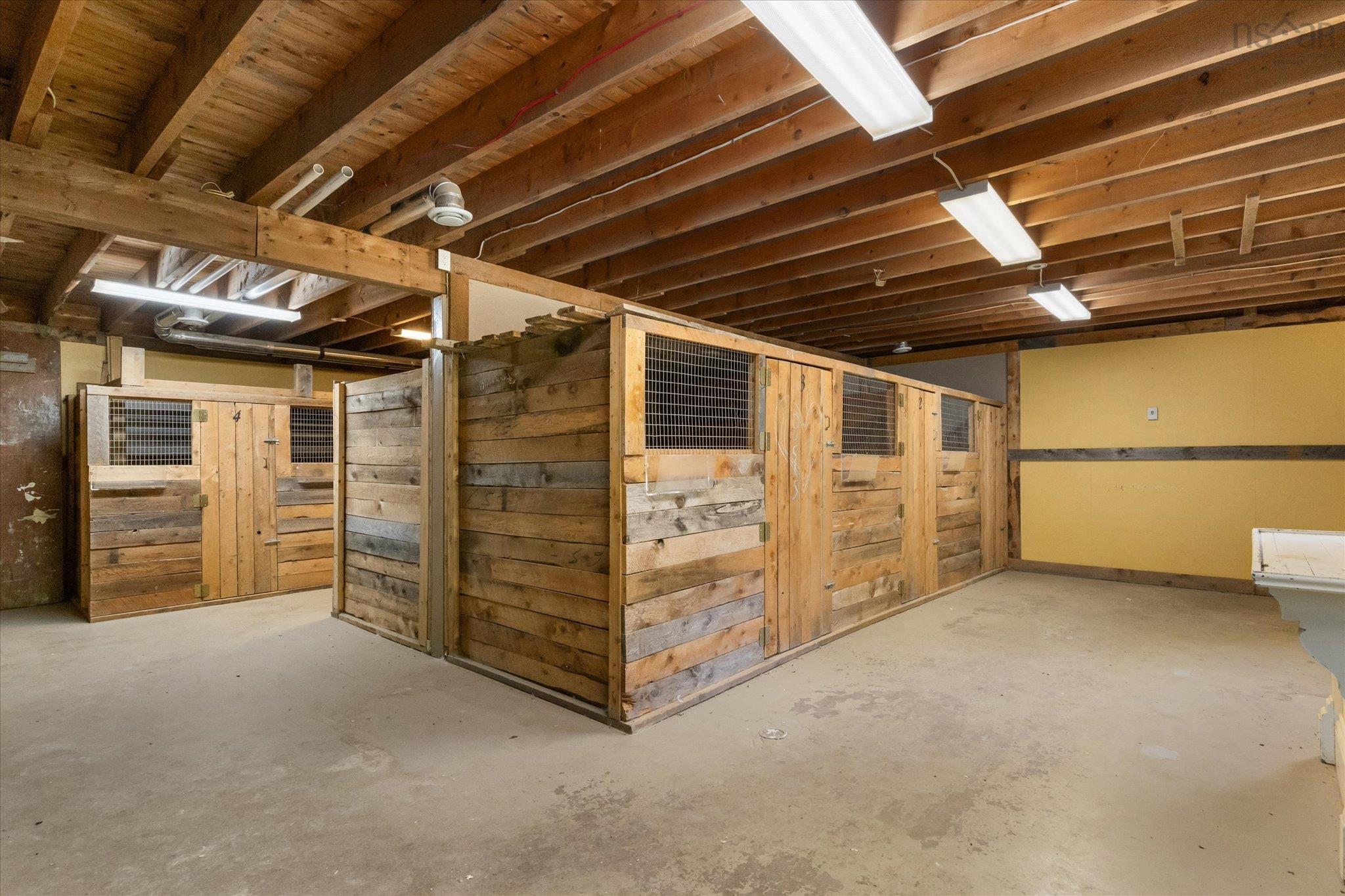 $479,900.00: 100 Old Northwest Road, Fauxburg