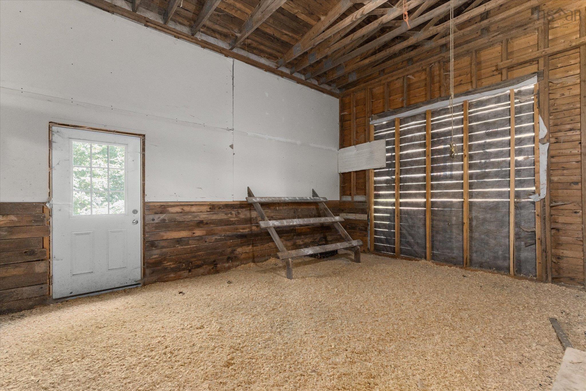 $479,900.00: 100 Old Northwest Road, Fauxburg