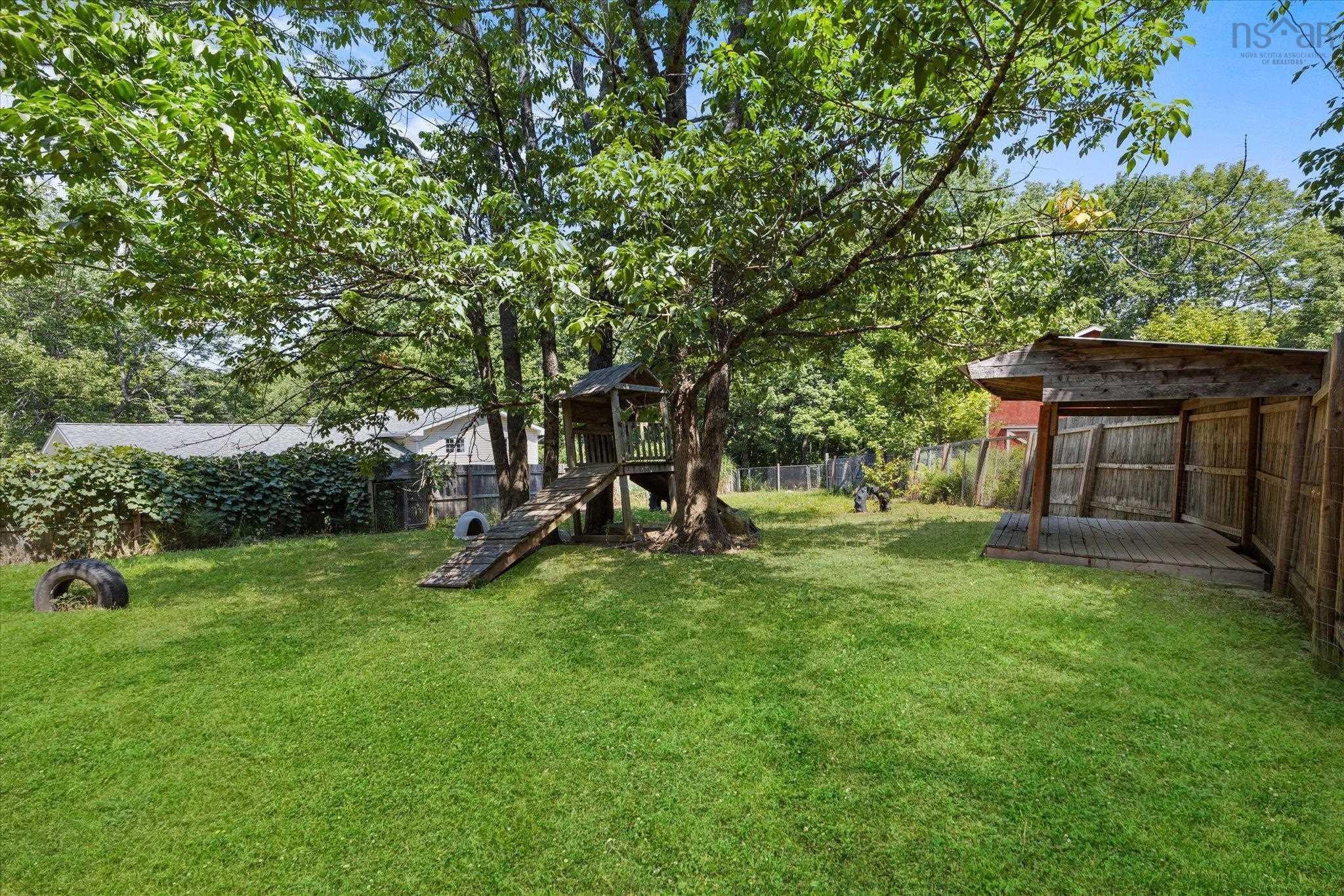 $479,900.00: 100 Old Northwest Road, Fauxburg