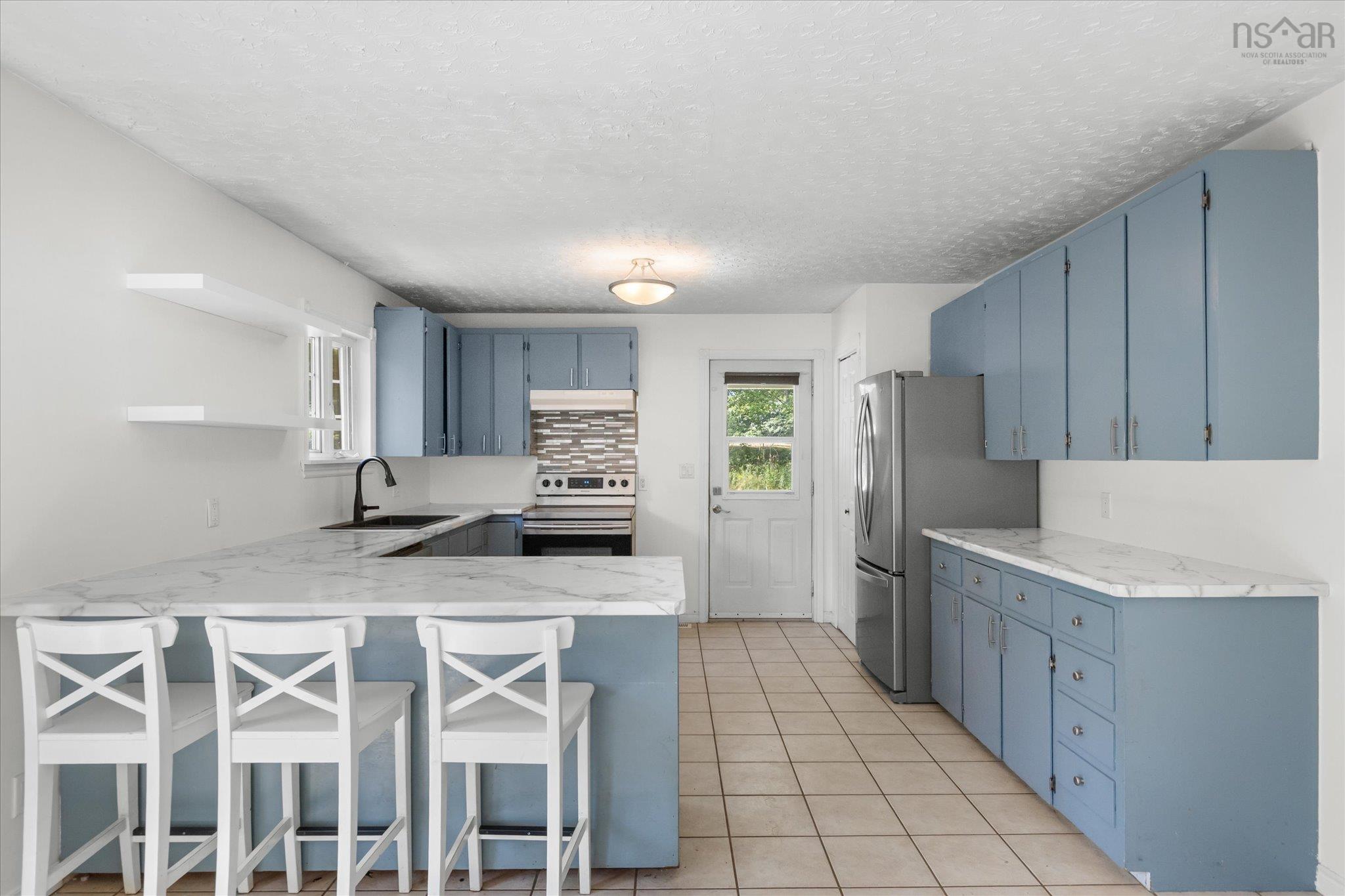 $479,900.00: 100 Old Northwest Road, Fauxburg