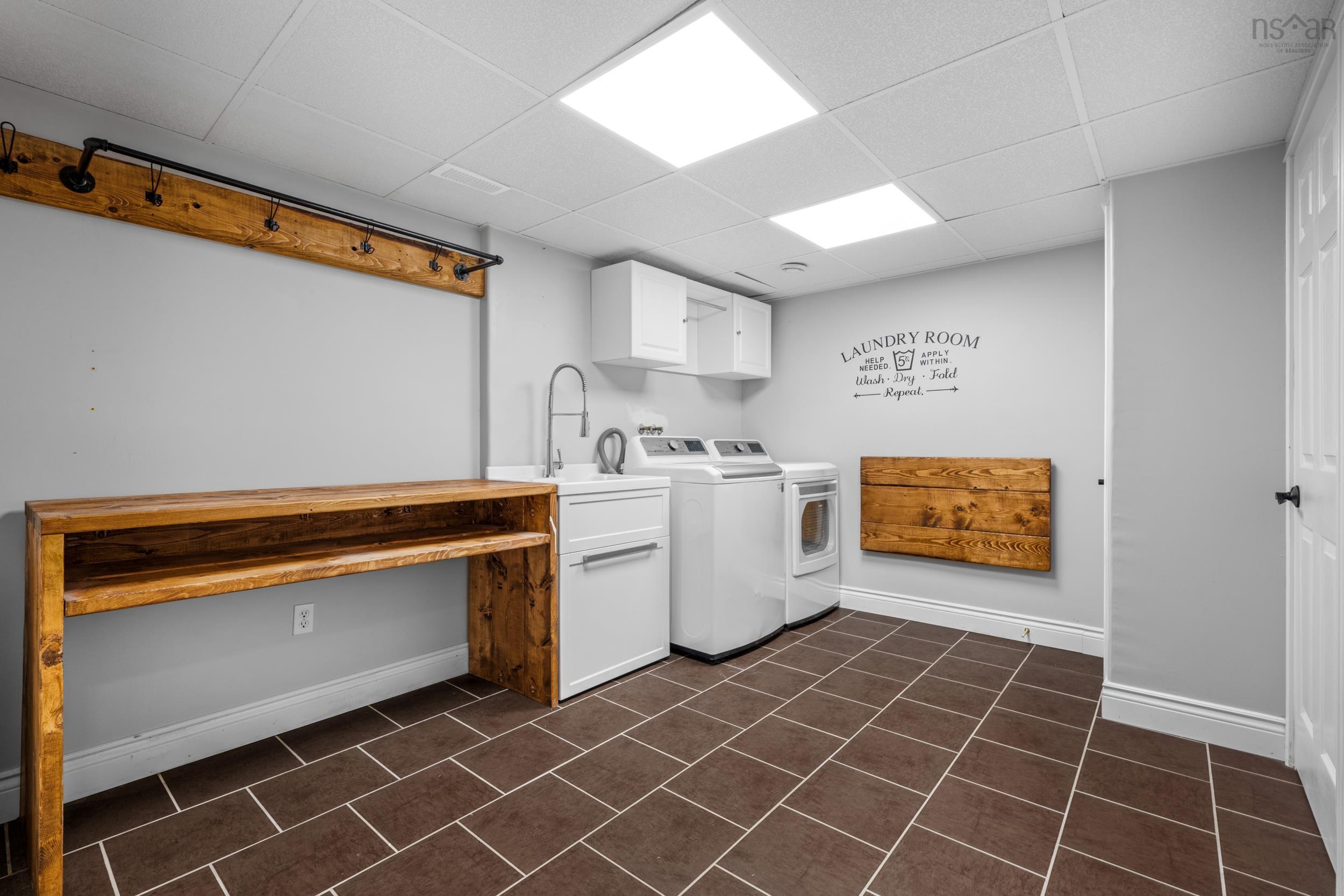 $699,900.00: 40 Merganser Avenue, Timberlea