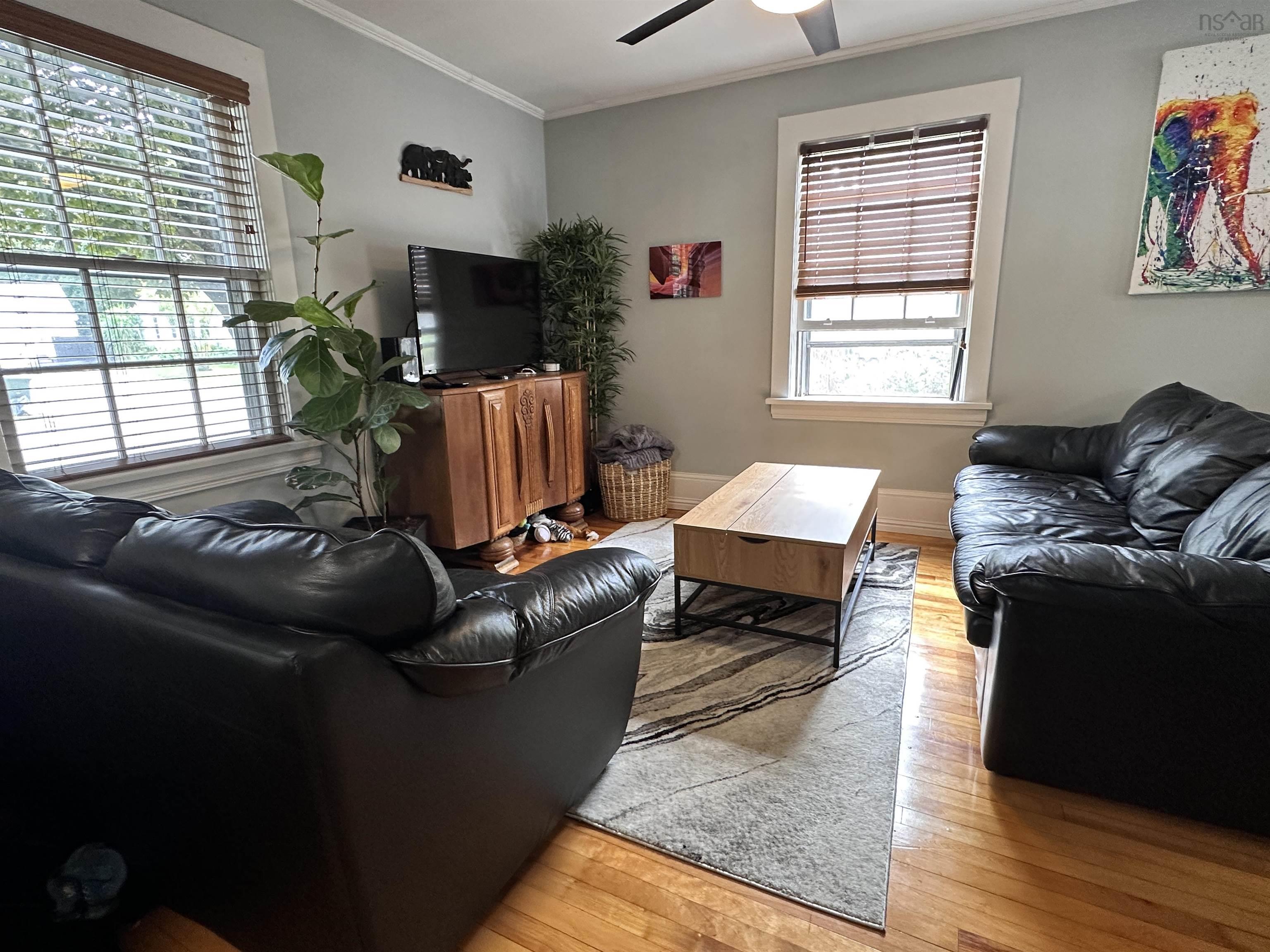 103 Bristol Avenue, Liverpool, NS (MLS 202520518)