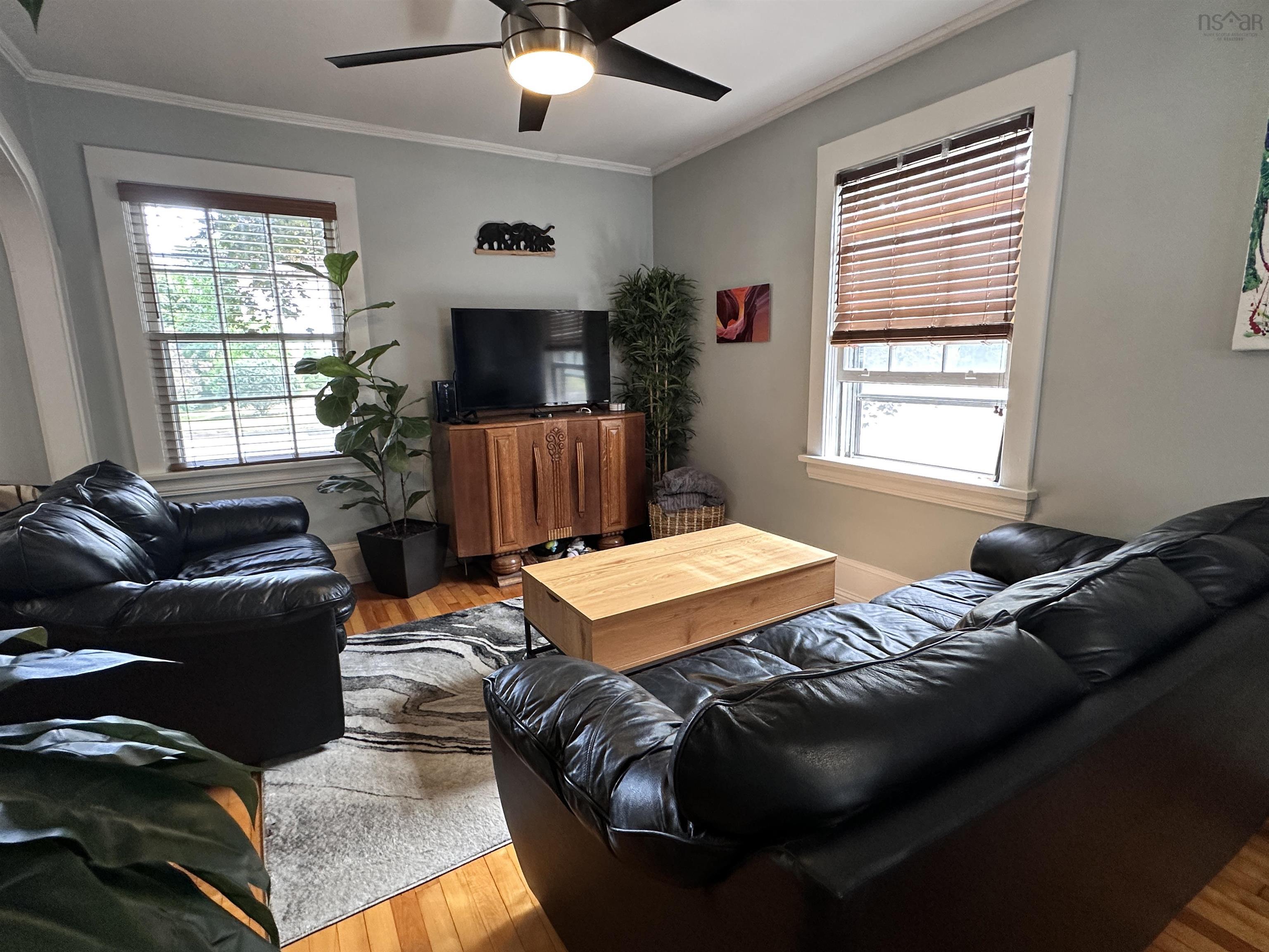 103 Bristol Avenue, Liverpool, NS (MLS 202520518)