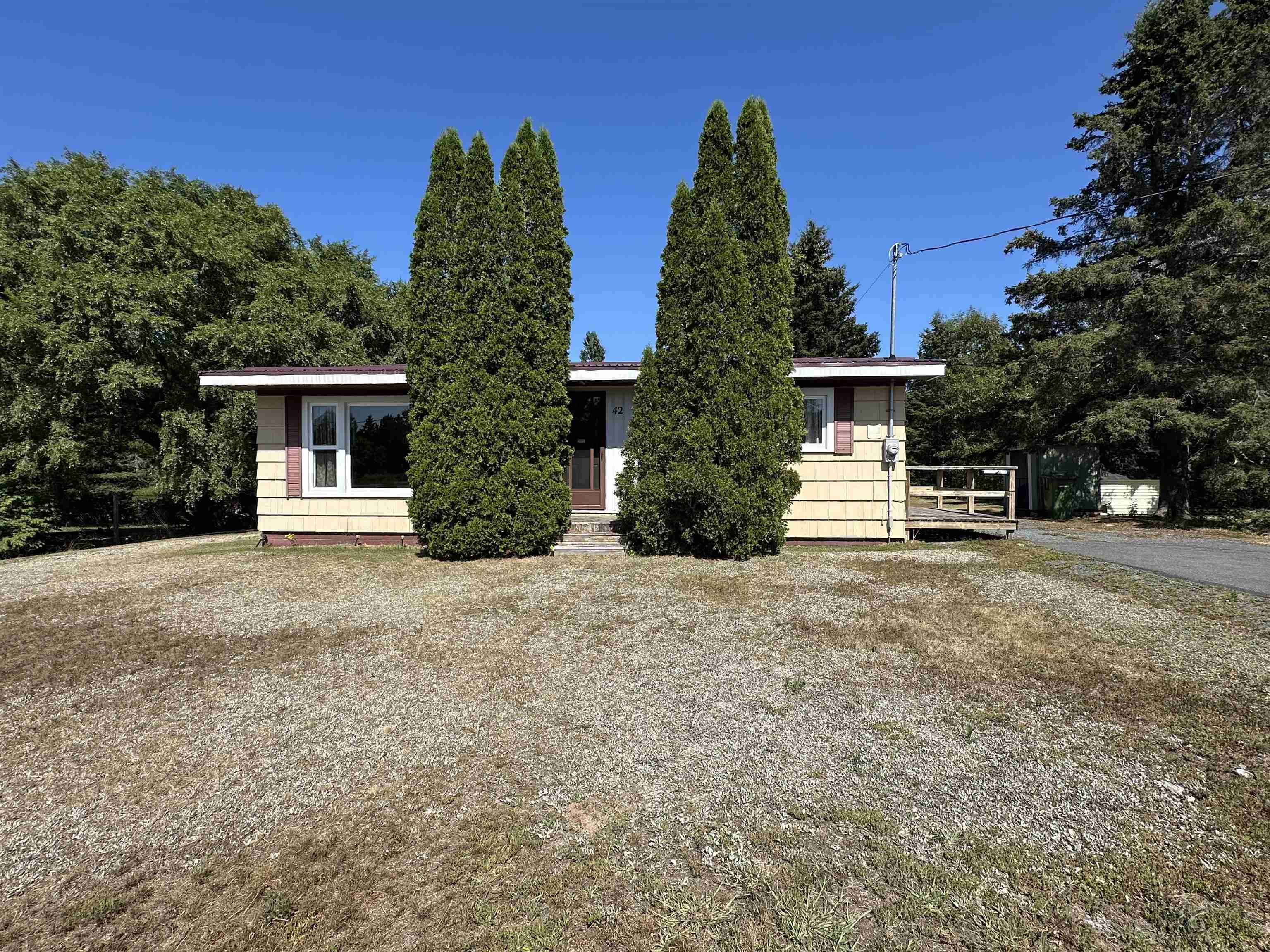 $299,900.00: 42 Willow Street, East Kingston