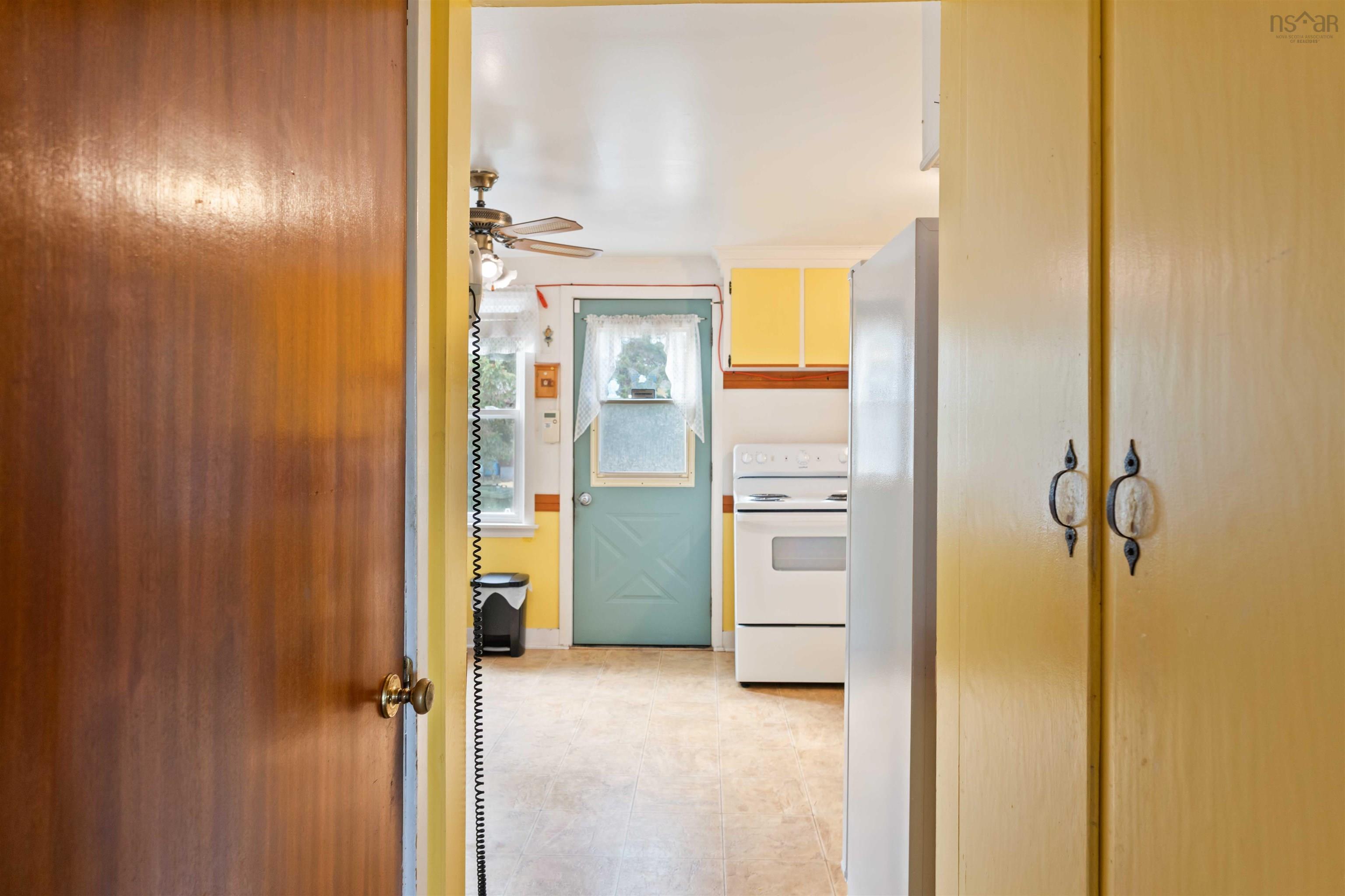 $299,900.00: 42 Willow Street, East Kingston