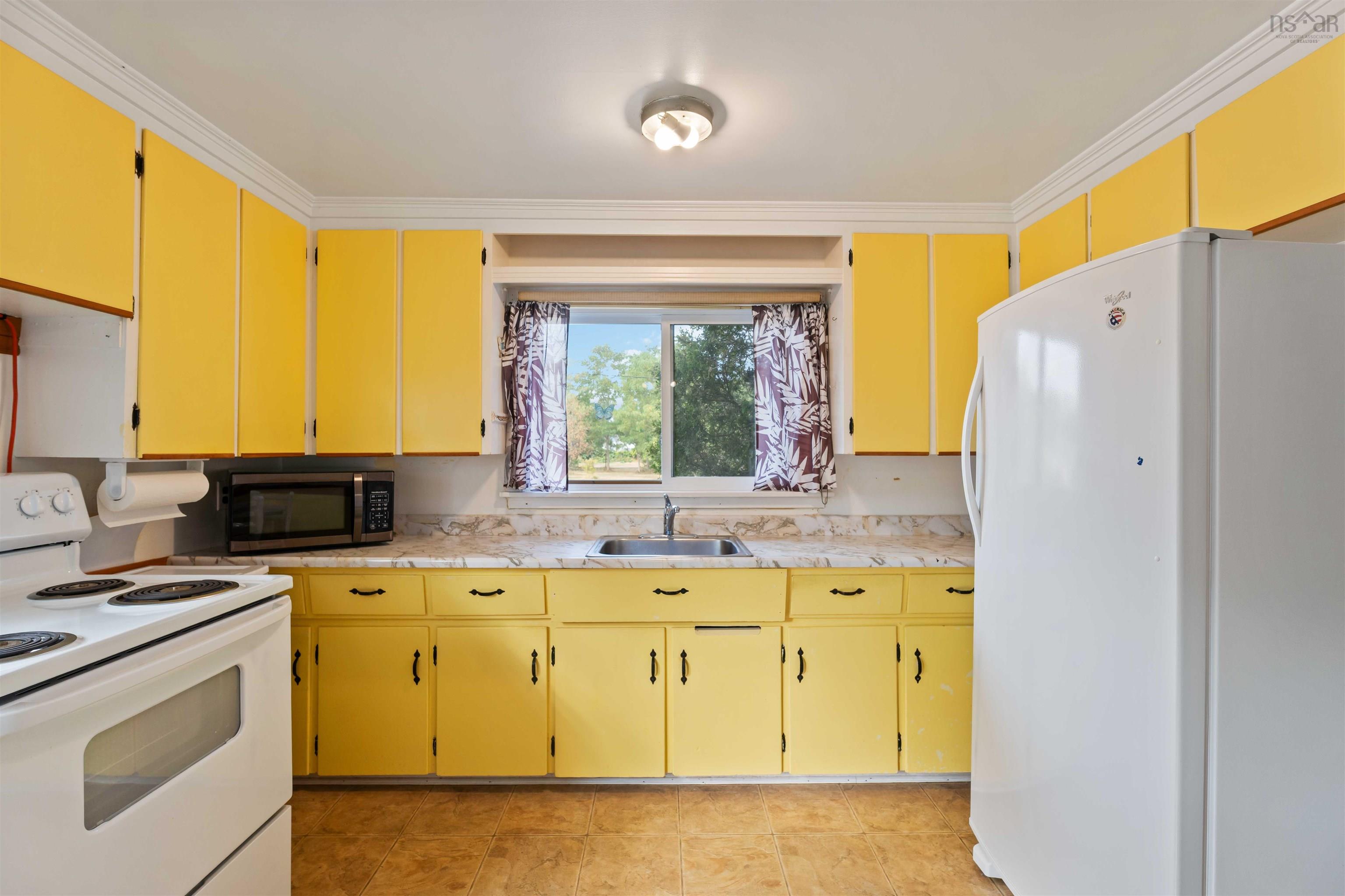 $299,900.00: 42 Willow Street, East Kingston