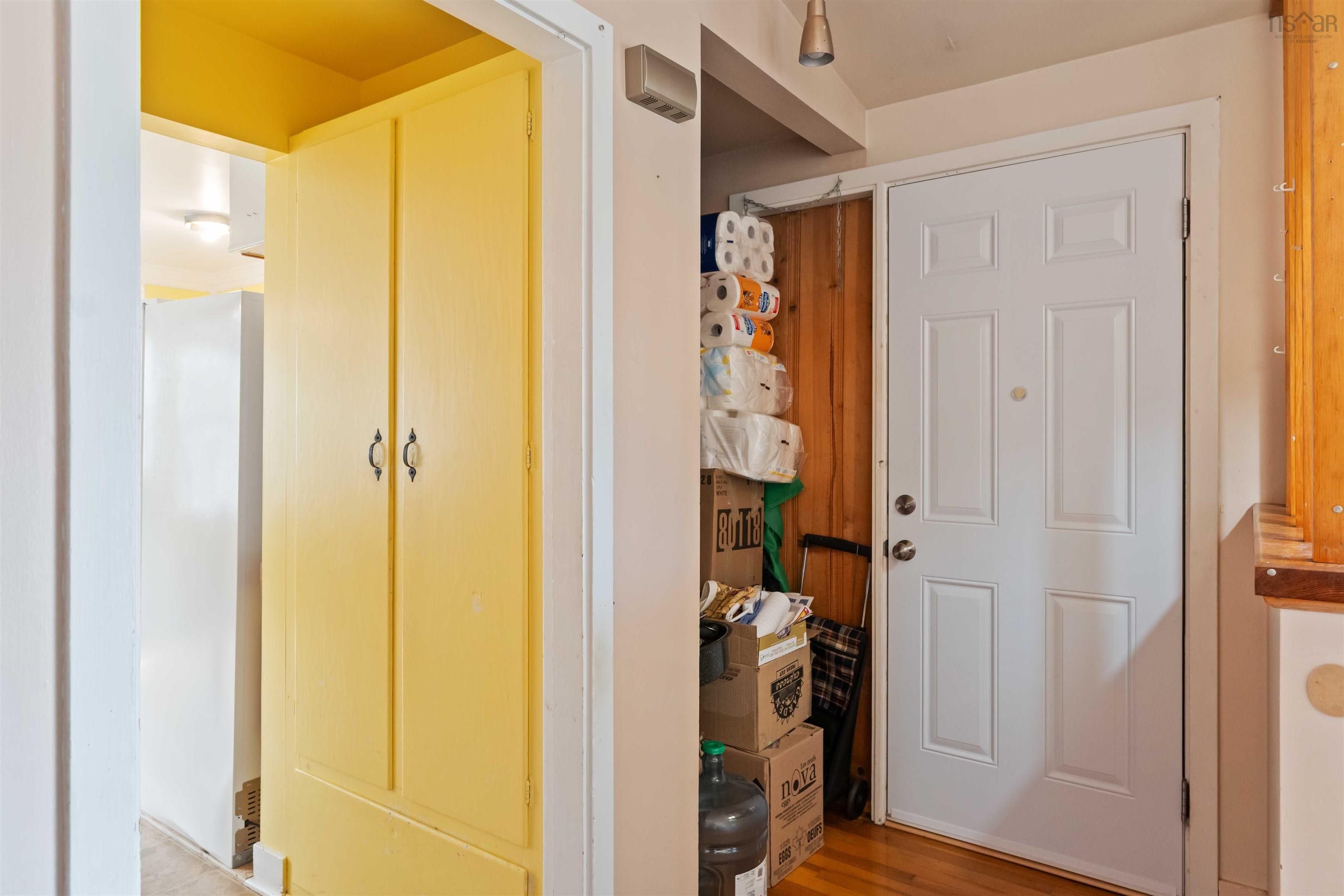 $299,900.00: 42 Willow Street, East Kingston