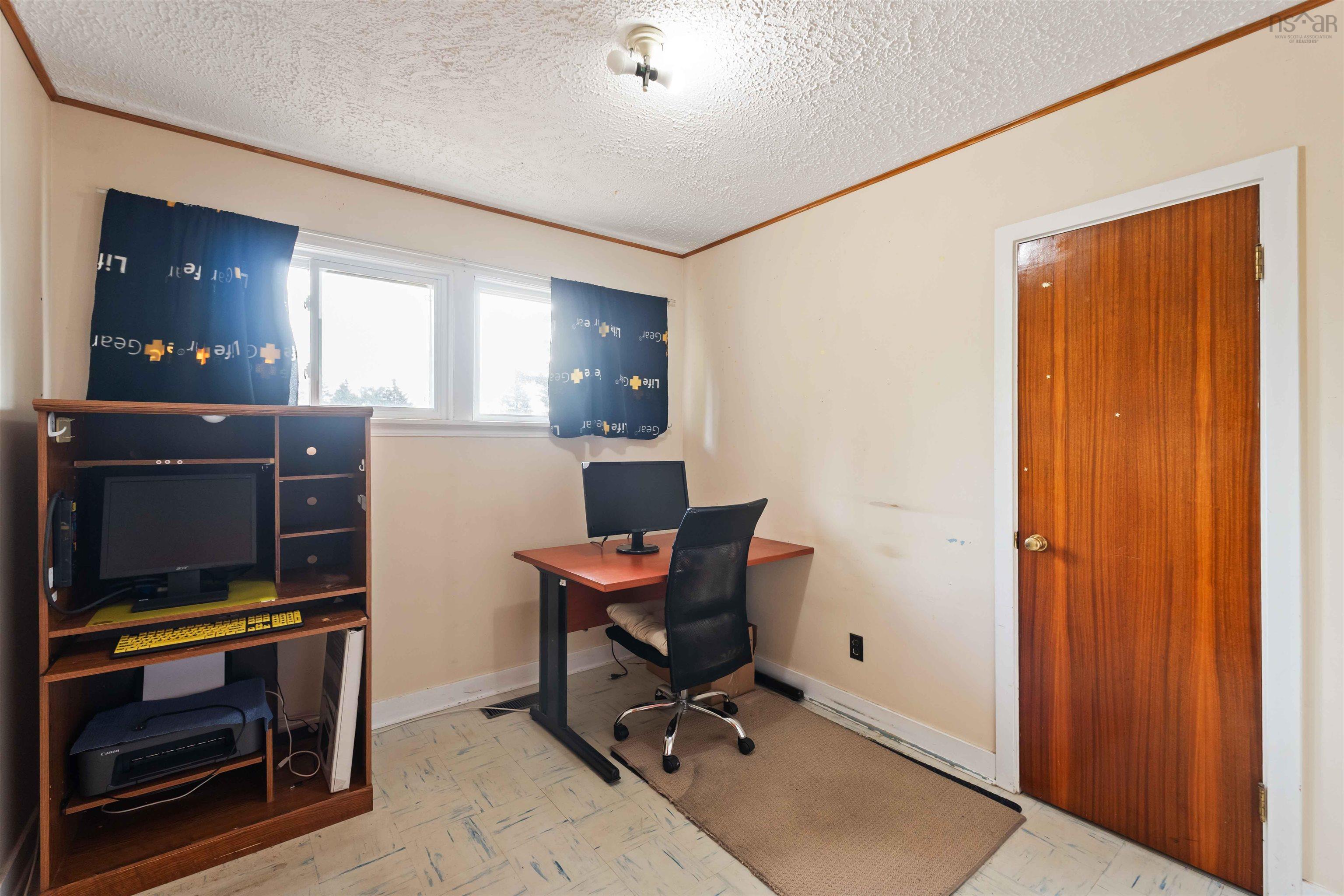 $299,900.00: 42 Willow Street, East Kingston