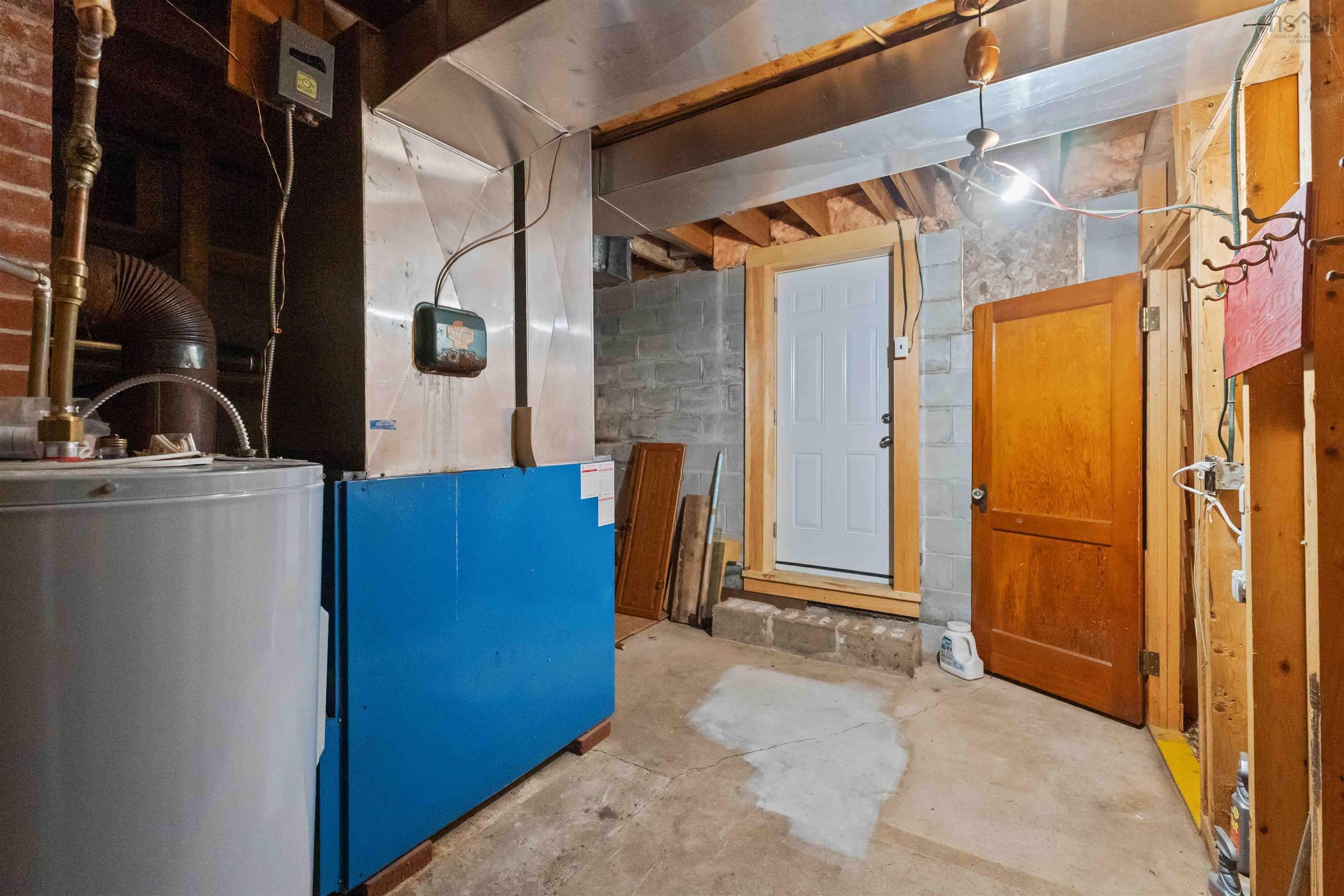 $299,900.00: 42 Willow Street, East Kingston