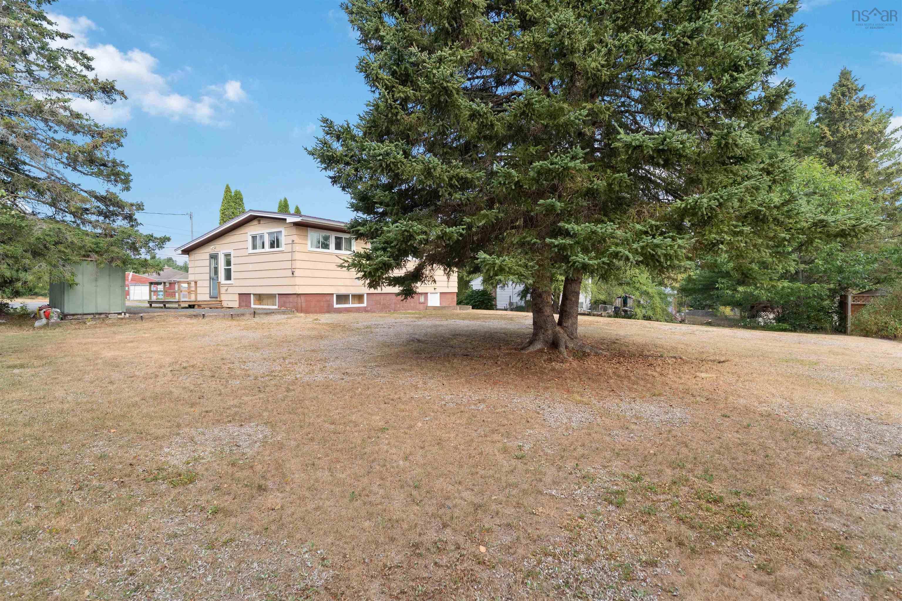 $299,900.00: 42 Willow Street, East Kingston