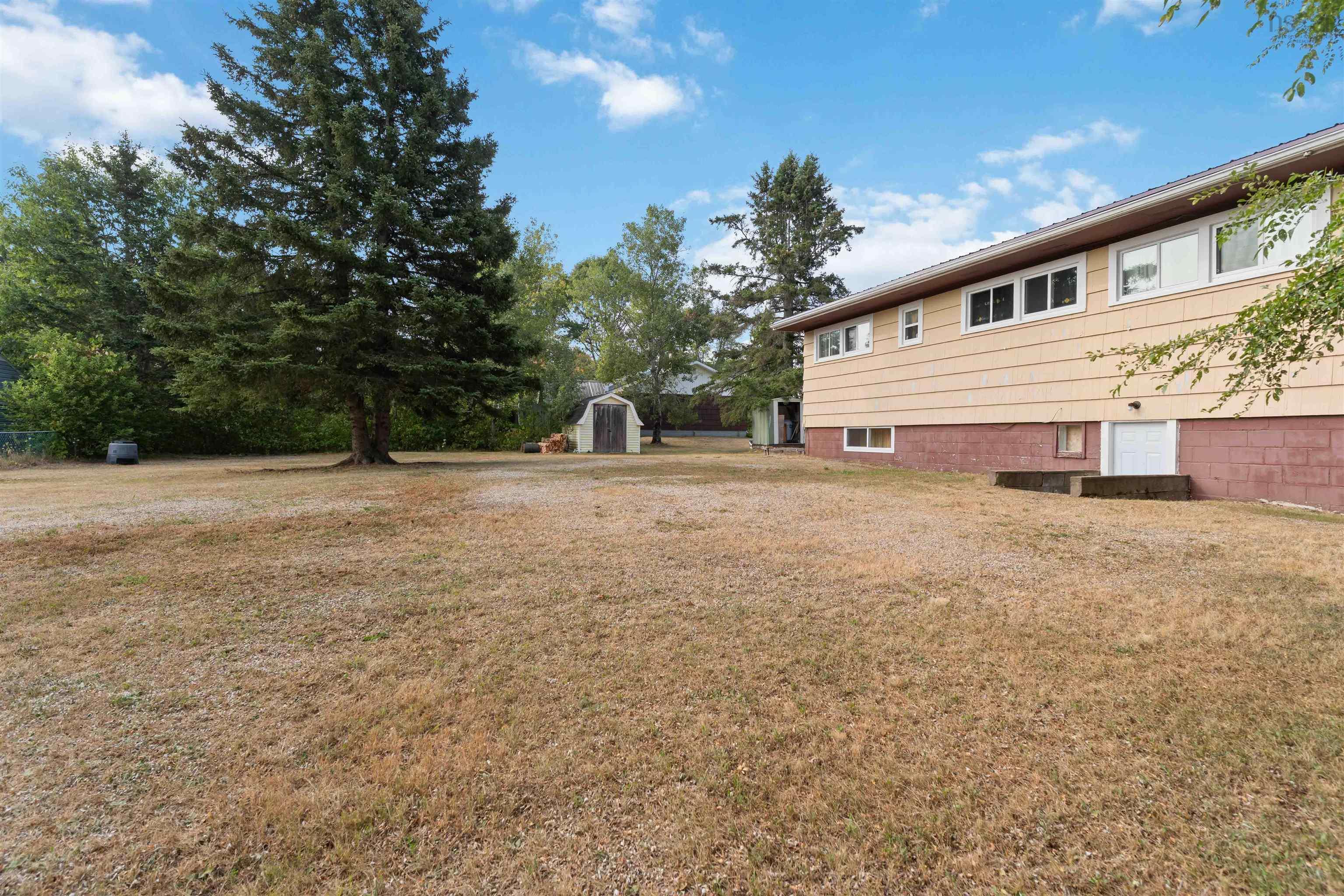 $299,900.00: 42 Willow Street, East Kingston