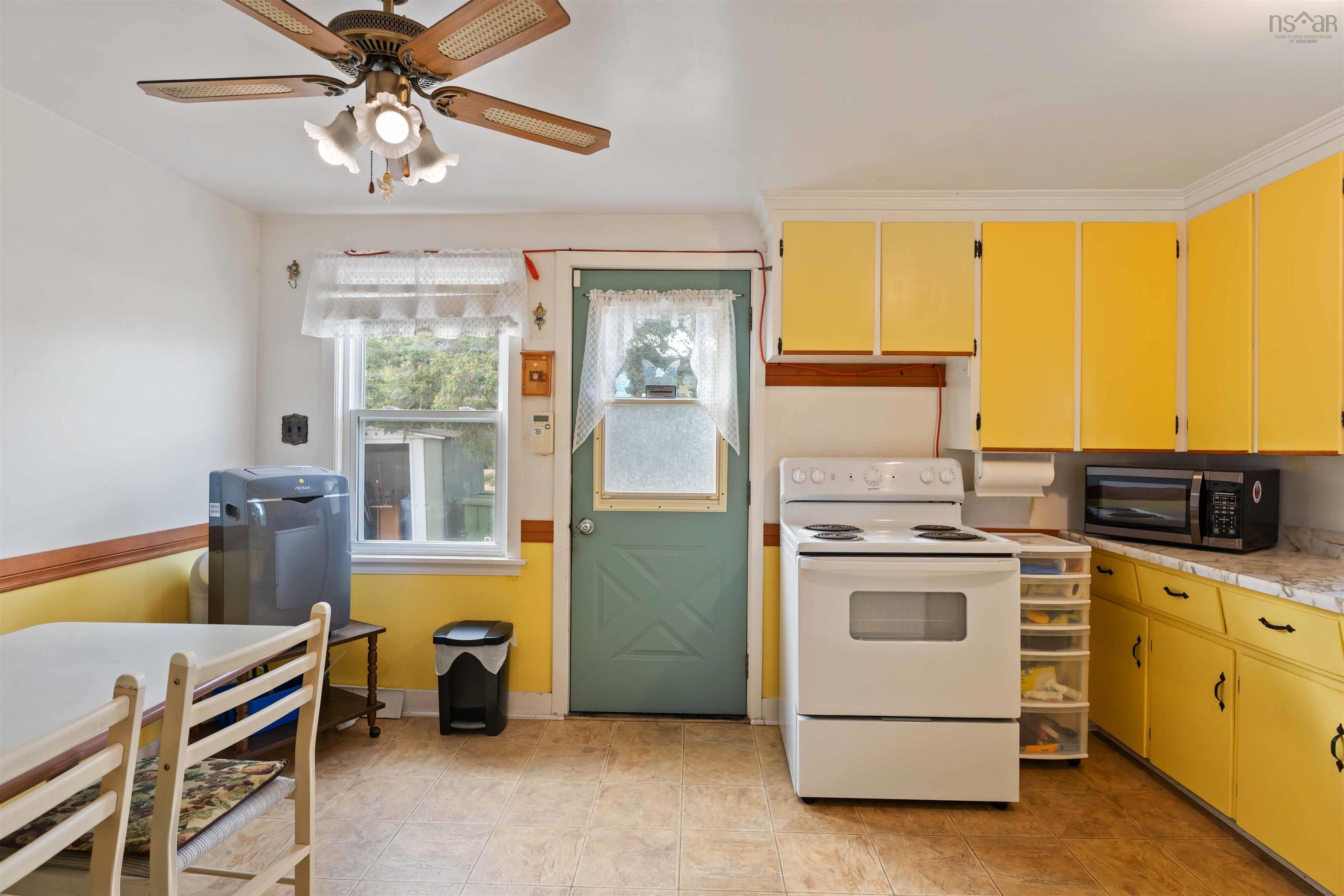 $299,900.00: 42 Willow Street, East Kingston