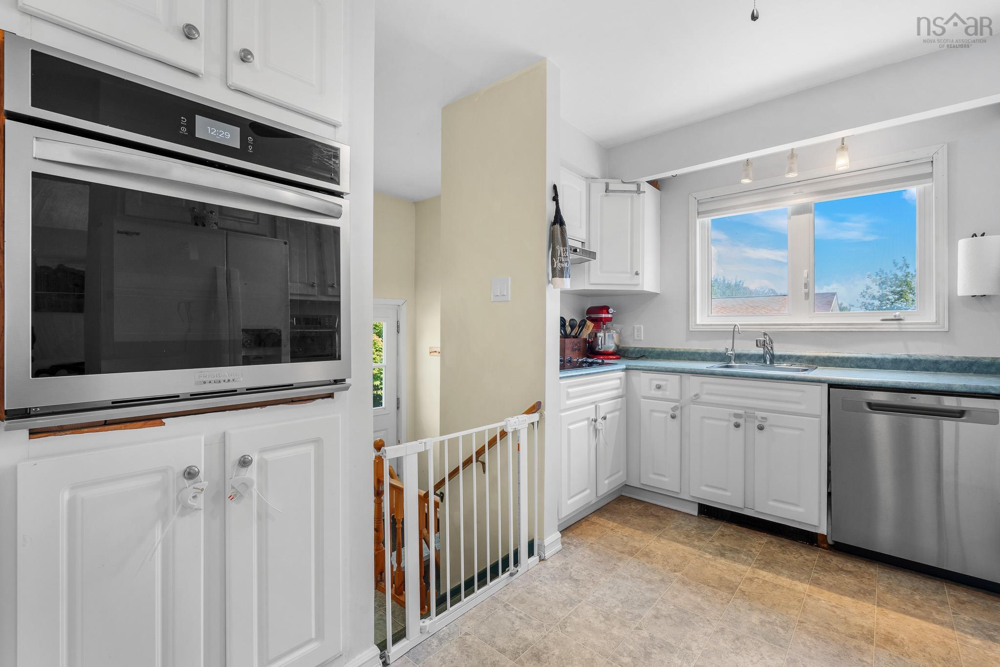 $499,900.00: 71 Cedar Crescent, Dartmouth