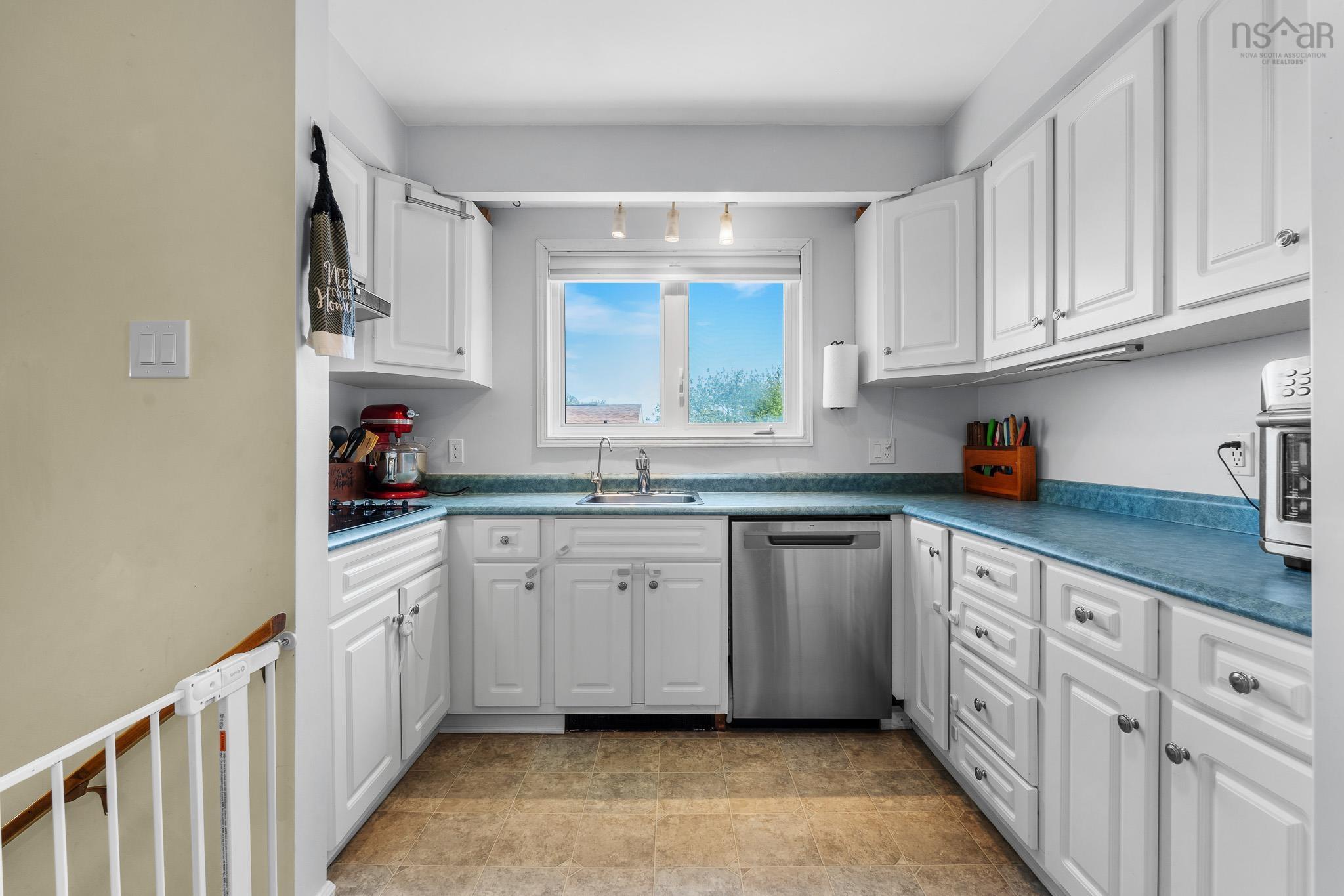 $499,900.00: 71 Cedar Crescent, Dartmouth