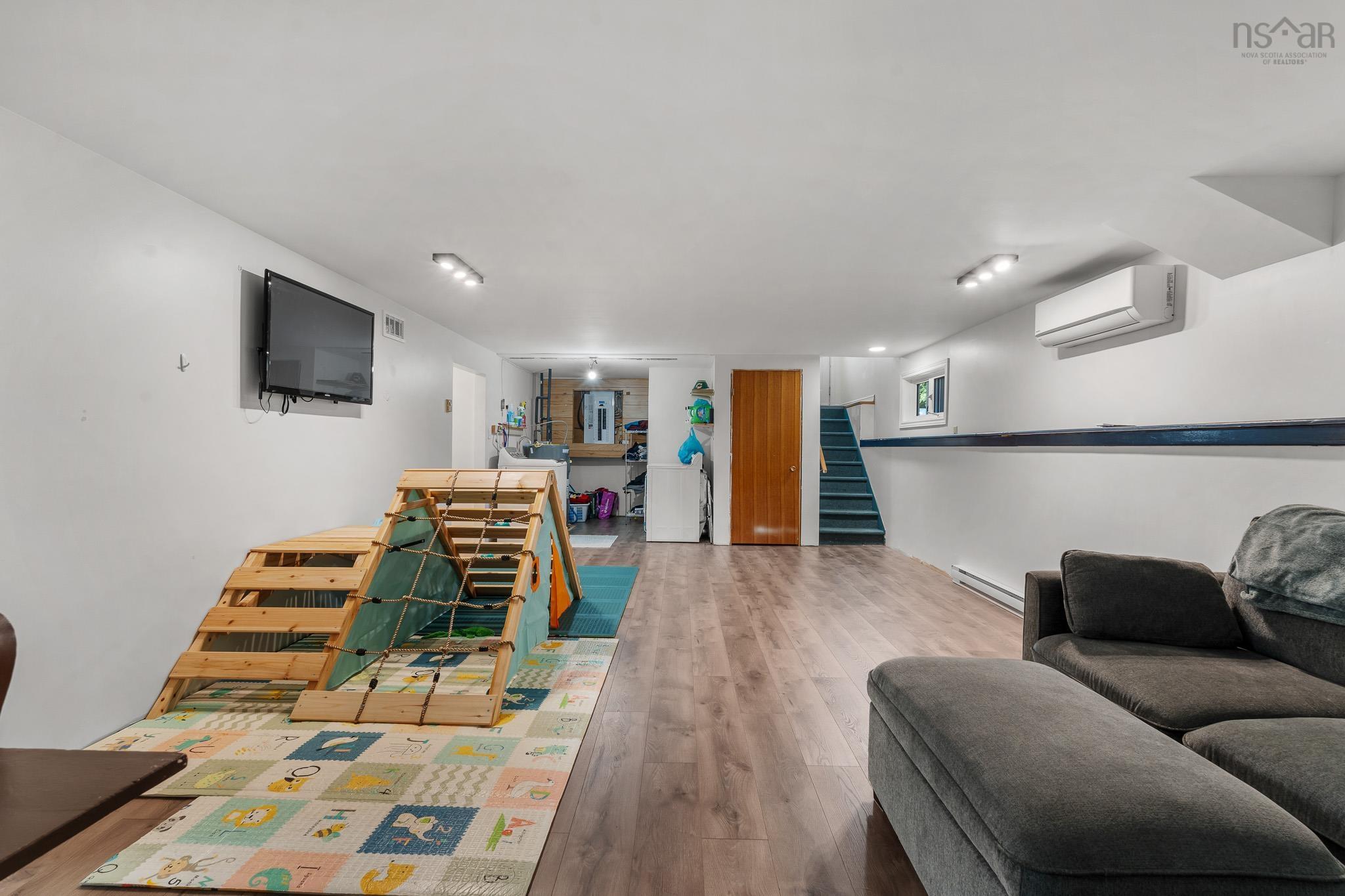 $499,900.00: 71 Cedar Crescent, Dartmouth