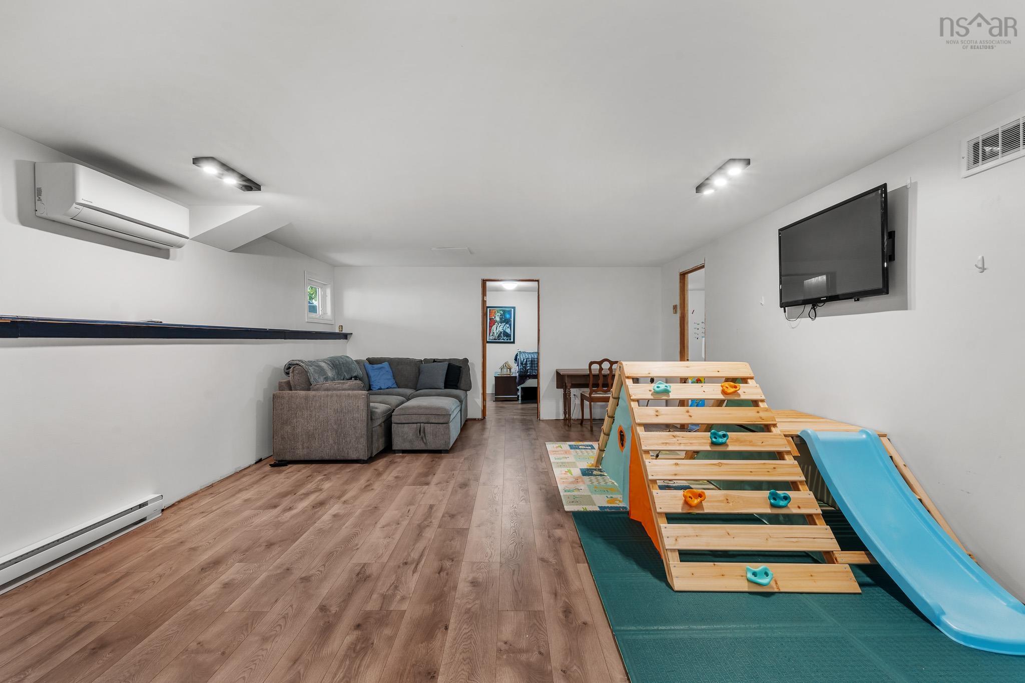 $499,900.00: 71 Cedar Crescent, Dartmouth