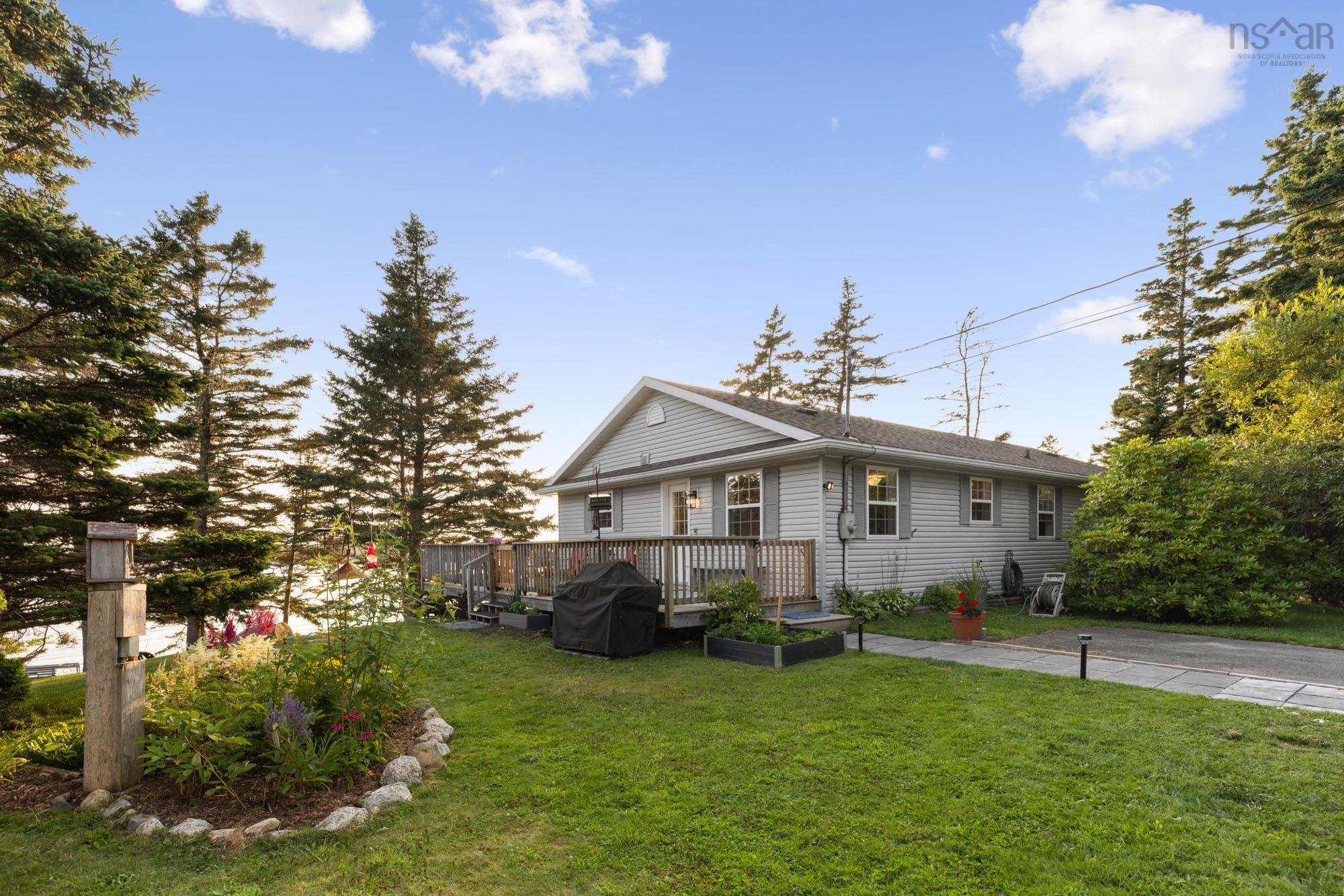 $850,000.00: 8748 Peggys Cove Road, Indian Harbour