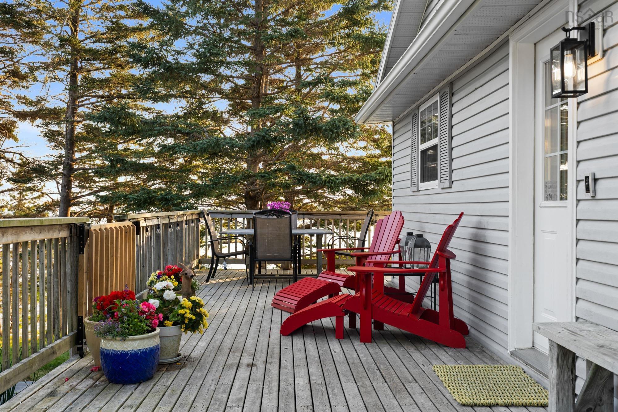 $850,000.00: 8748 Peggys Cove Road, Indian Harbour