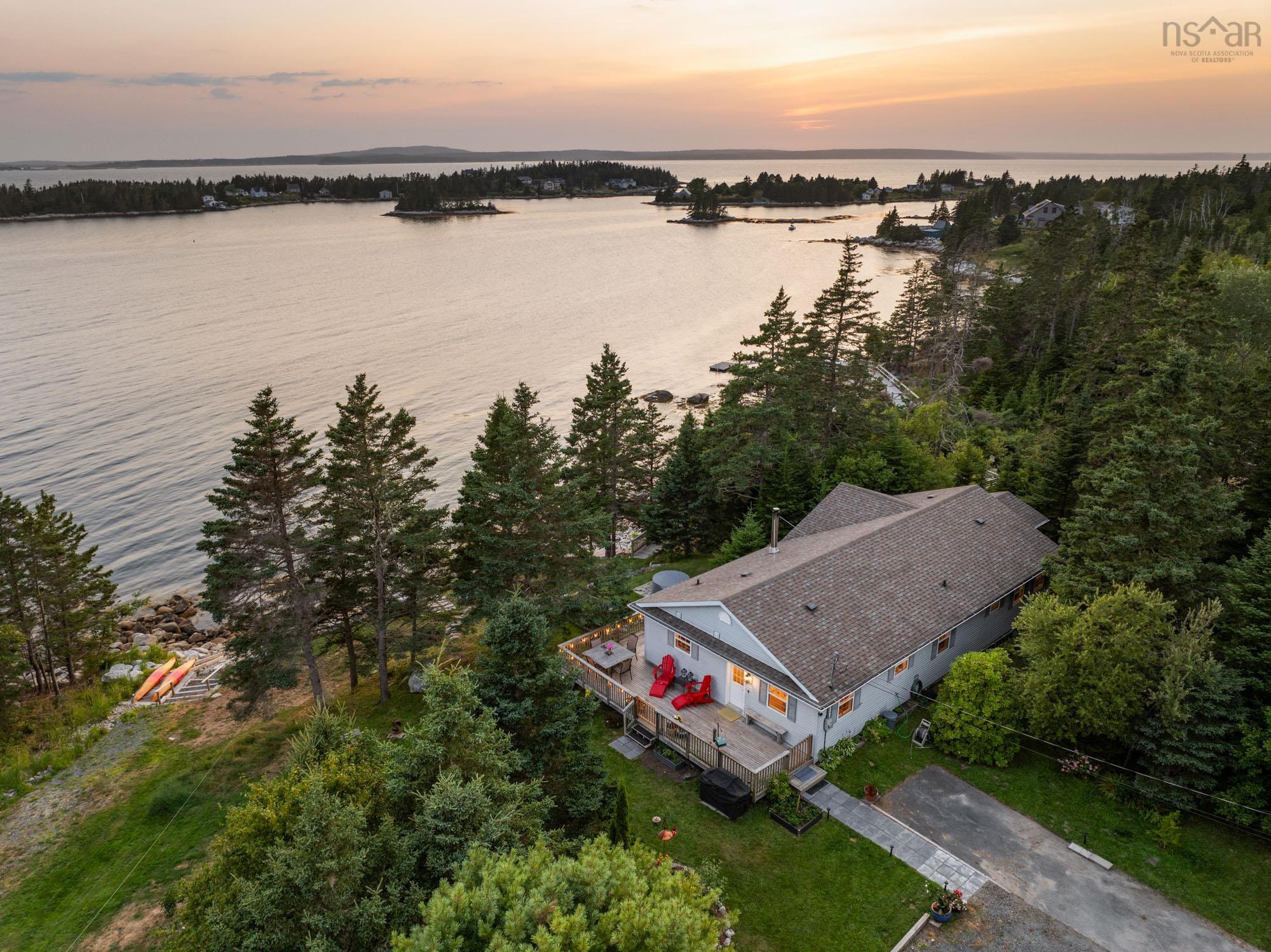 $850,000.00: 8748 Peggys Cove Road, Indian Harbour