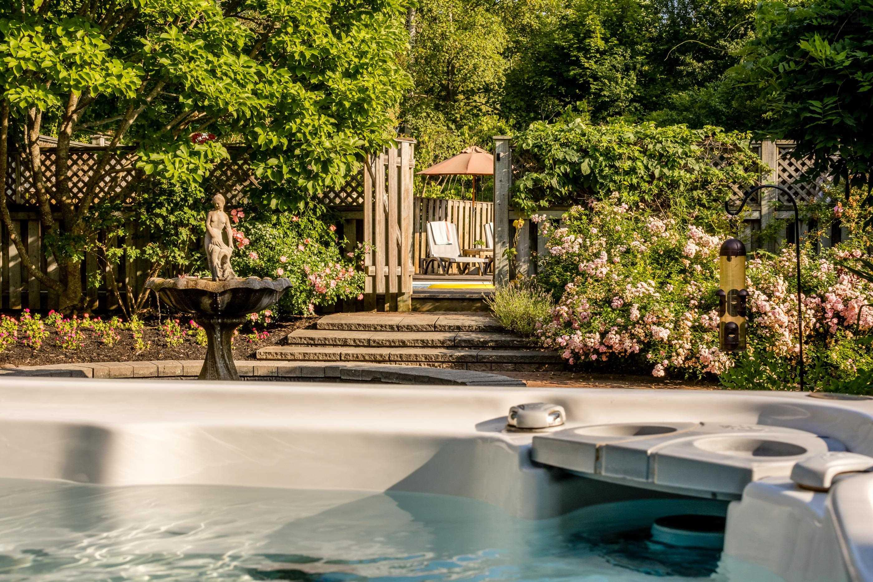 $1,050,000.00: 22 Westwood Avenue, Wolfville