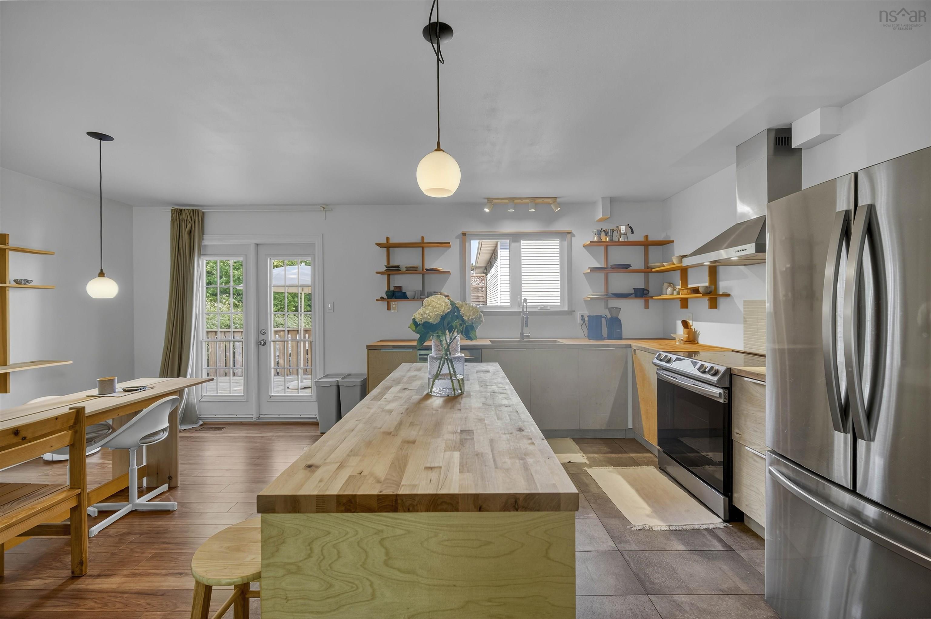 $525,000.00: 24 Colby Drive, Colby Village