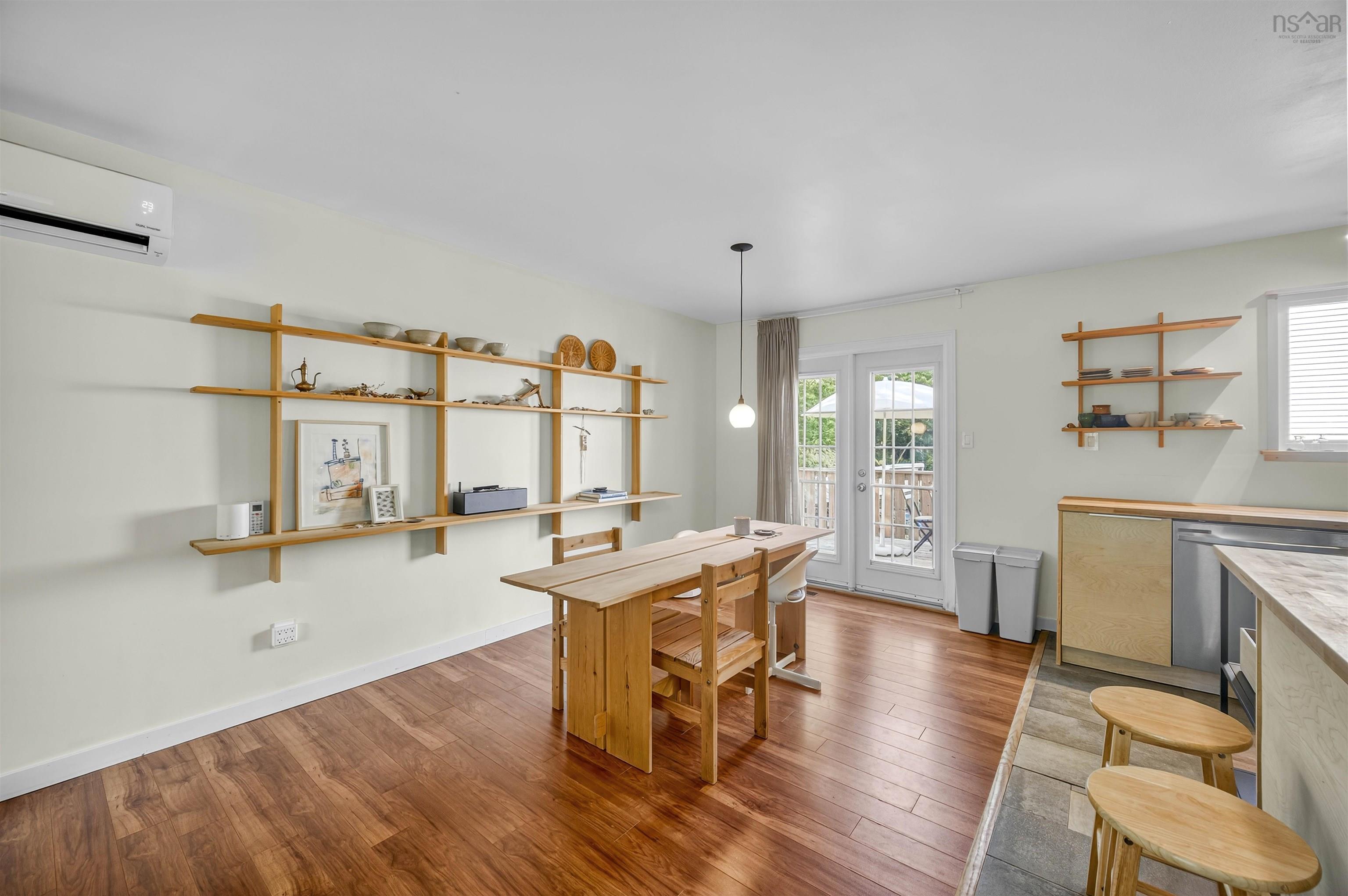 $525,000.00: 24 Colby Drive, Colby Village