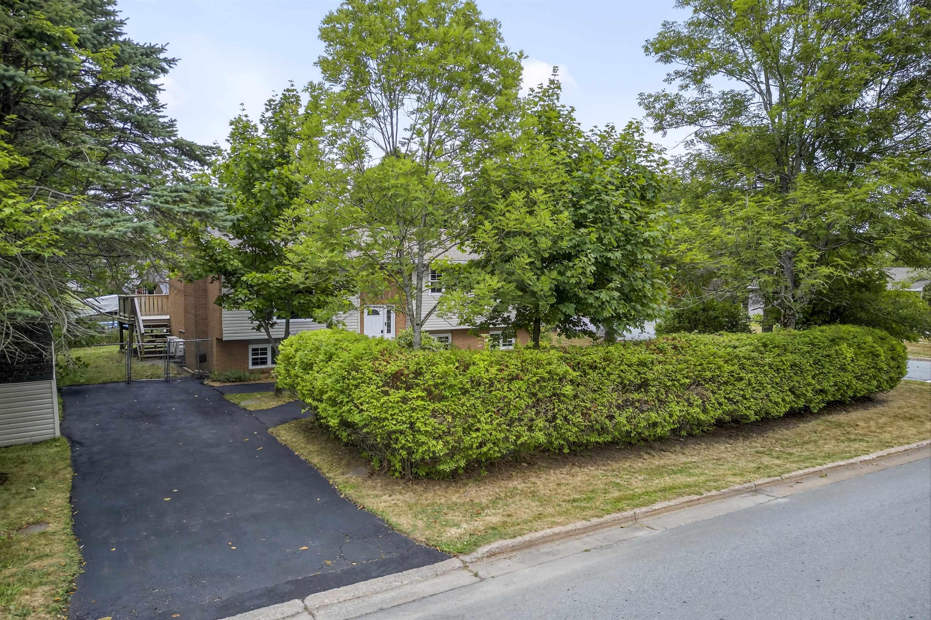 $525,000.00: 24 Colby Drive, Colby Village