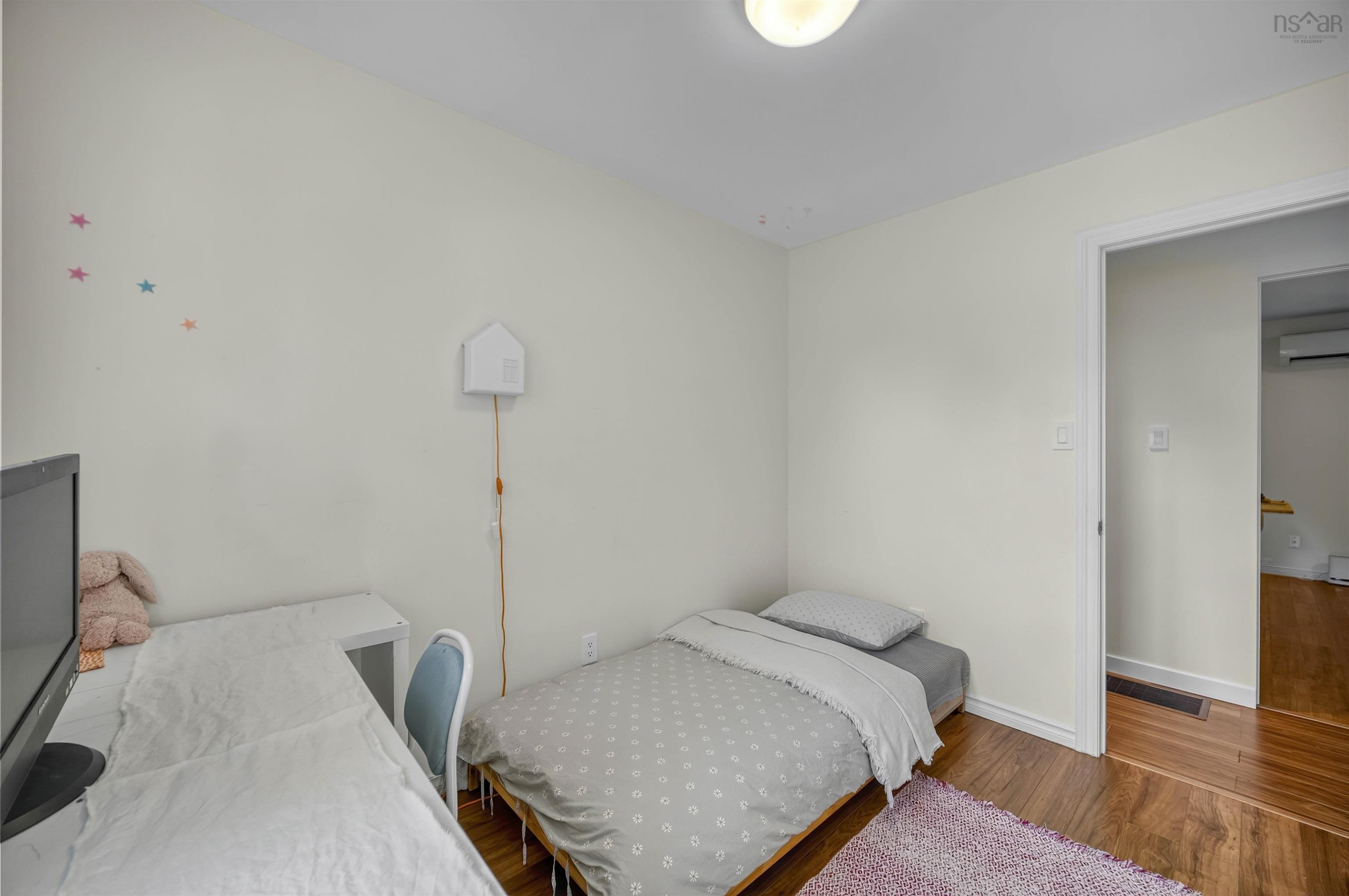 $525,000.00: 24 Colby Drive, Colby Village