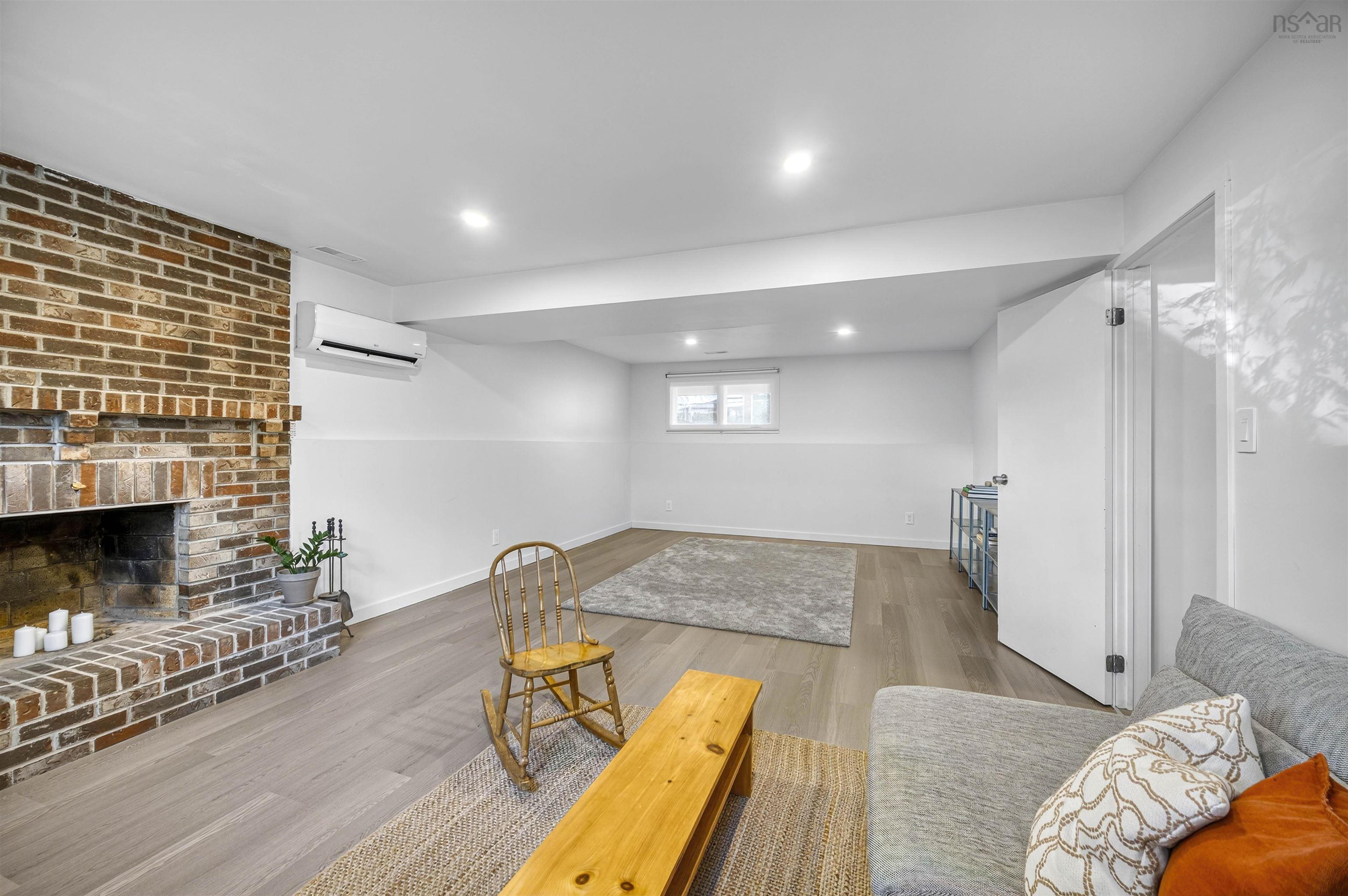 $525,000.00: 24 Colby Drive, Colby Village