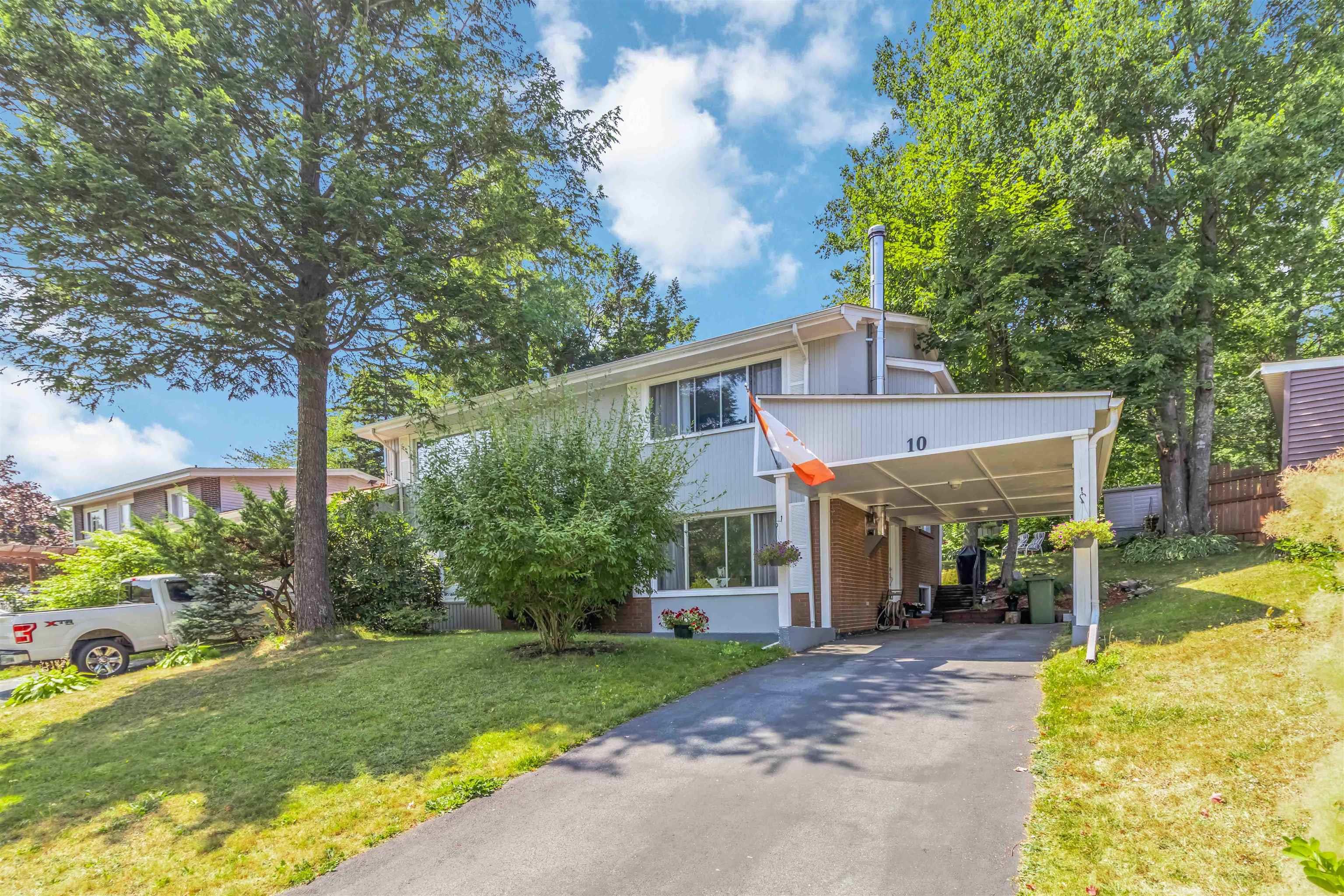 10 Oakburn Court, Halifax, NS (MLS 202520541)