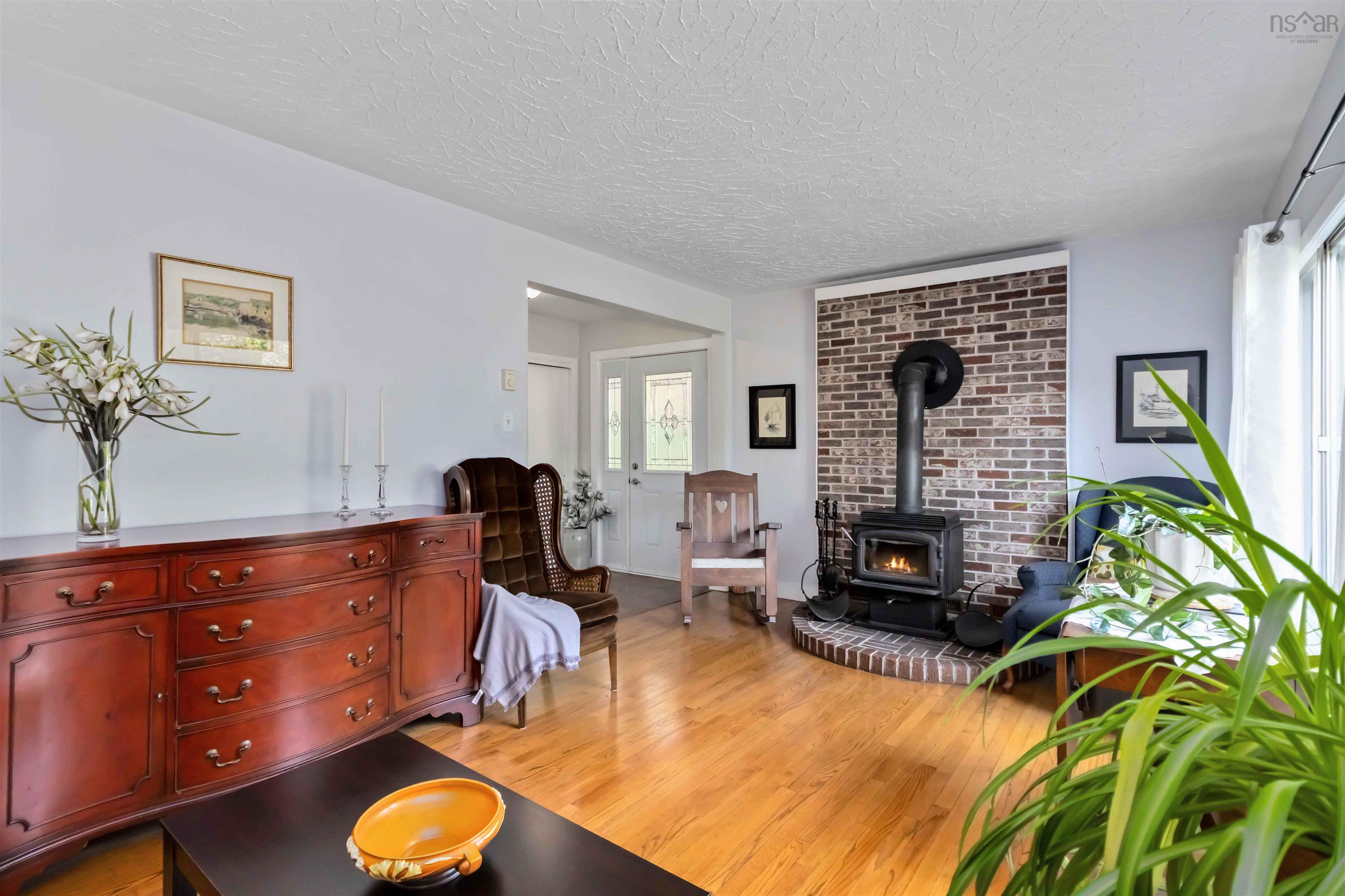 10 Oakburn Court, Halifax, NS (MLS 202520541)