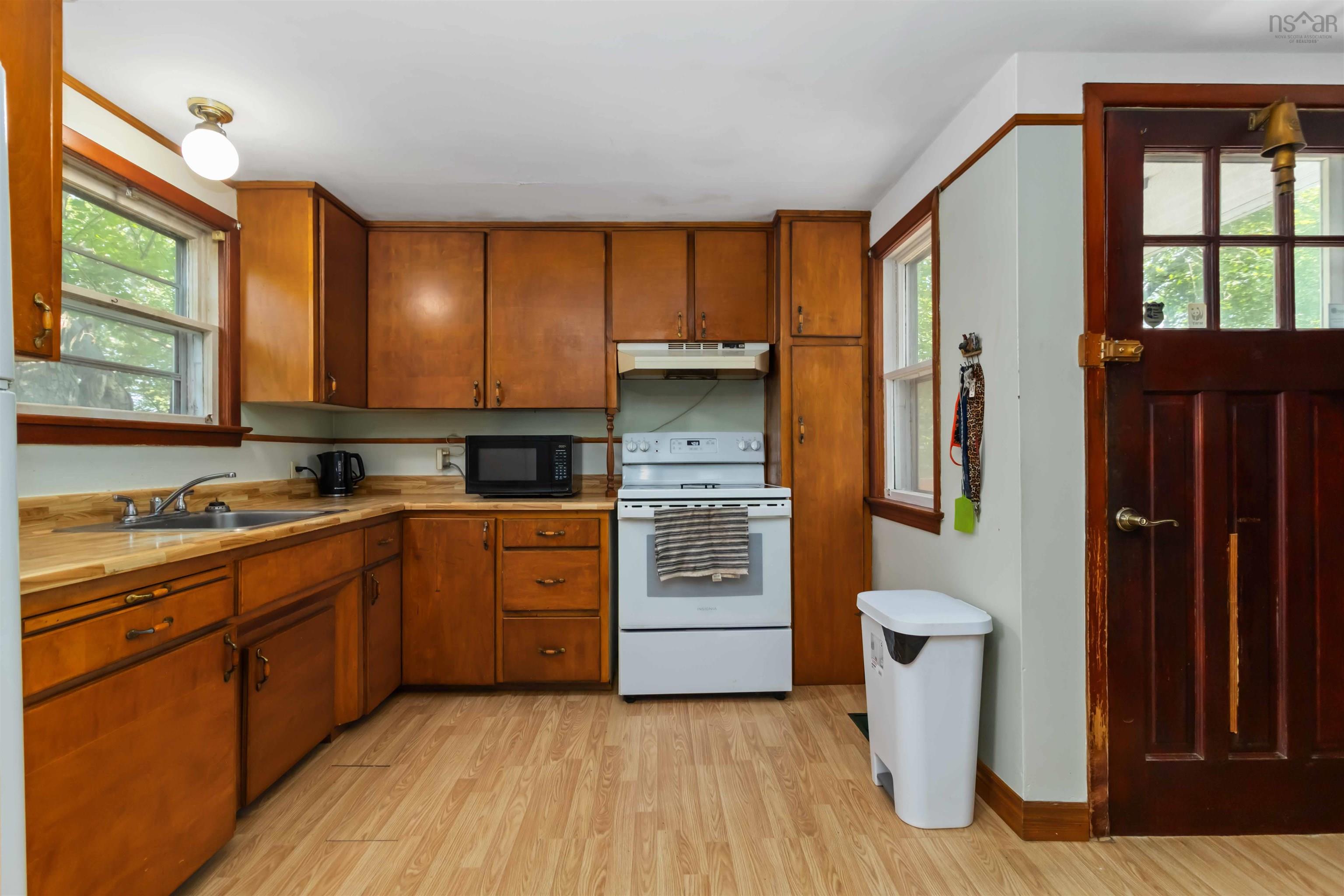 $425,000.00: 182 Caledonia Road, Dartmouth