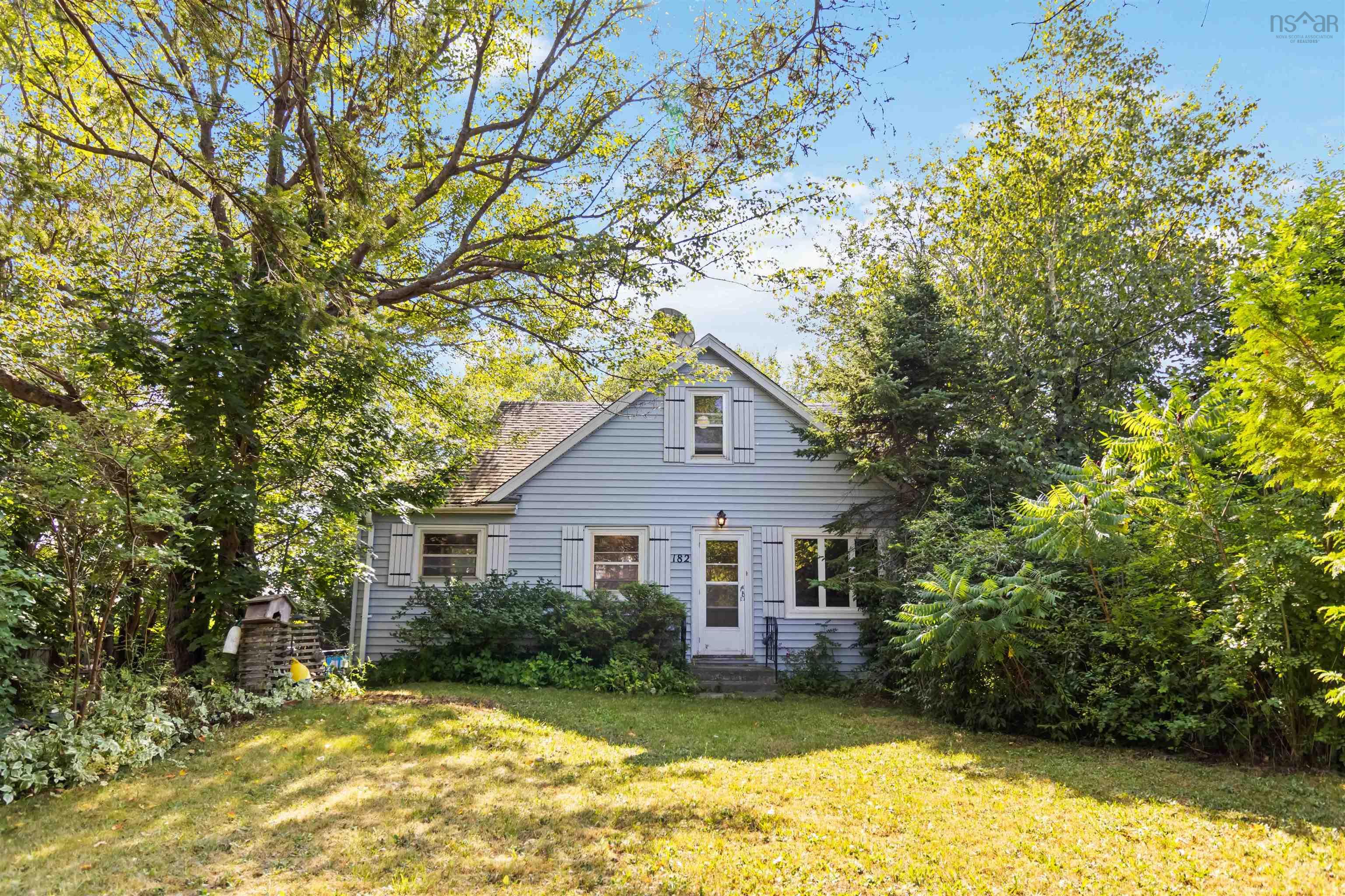 $425,000.00: 182 Caledonia Road, Dartmouth