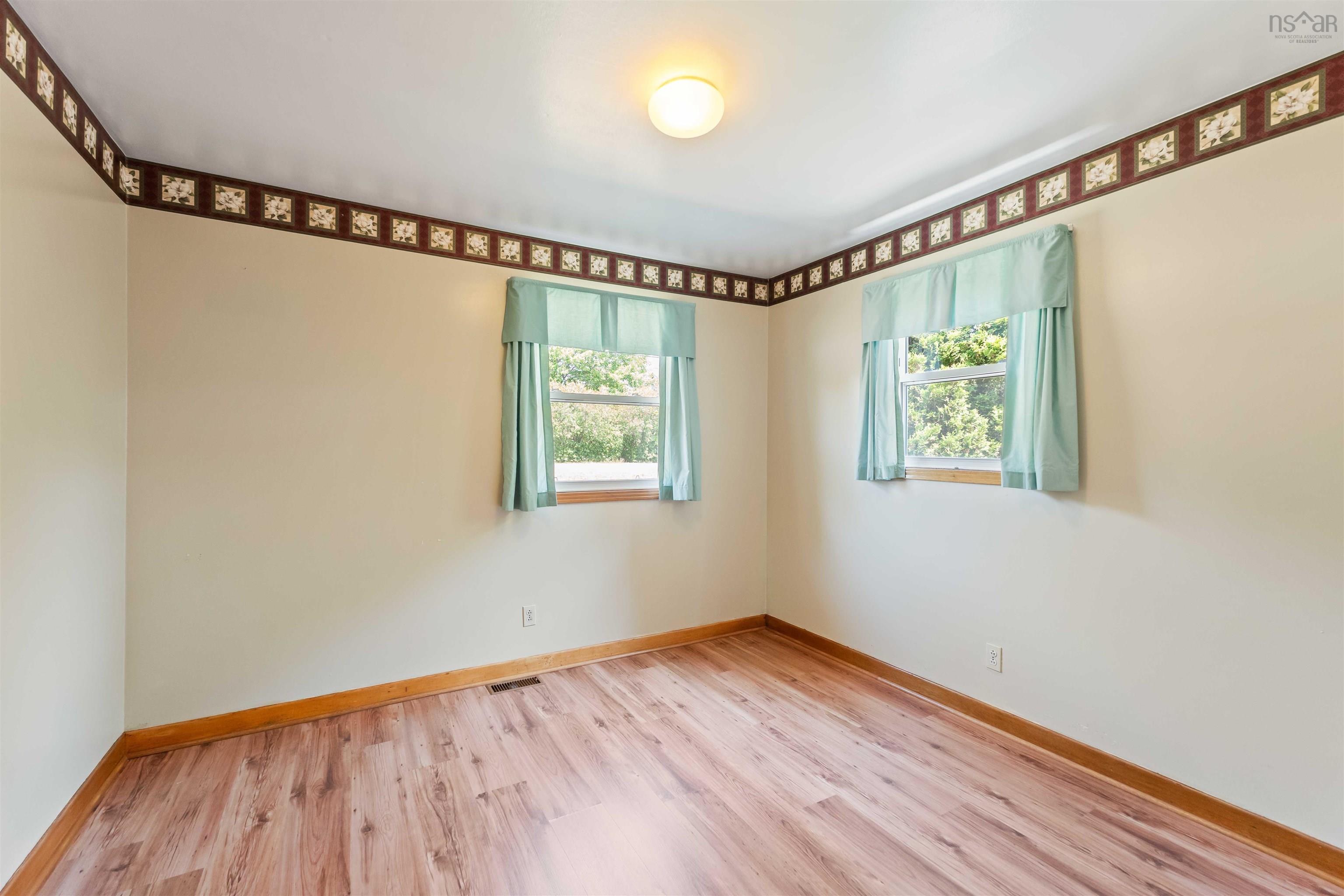 $389,900.00: 142 Old Halifax Road W, Three Mile Plains